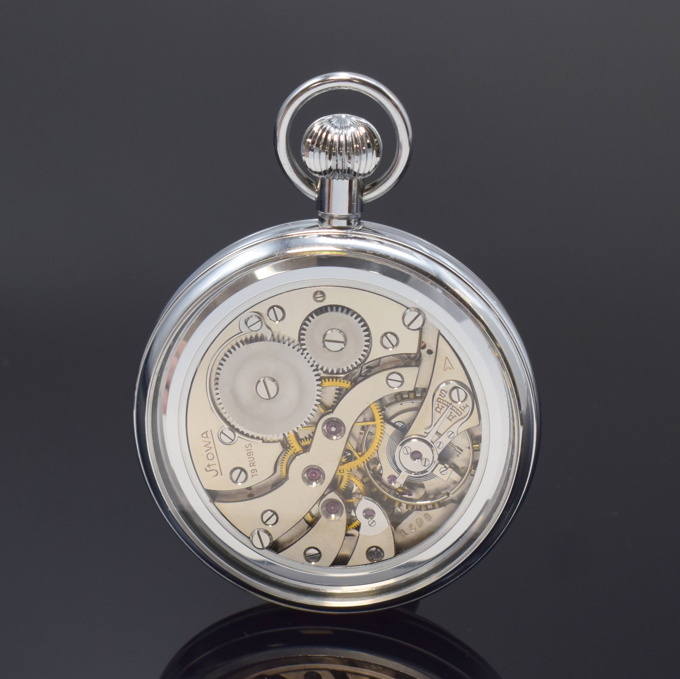 Detail b: STOWA KM Beobachtungsuhr konstruiert für die Kriegsmarine 2. Weltkrieg, Deutschland um 1990, aus Restbeständen remontiert, verchr. Geh. beids. ...