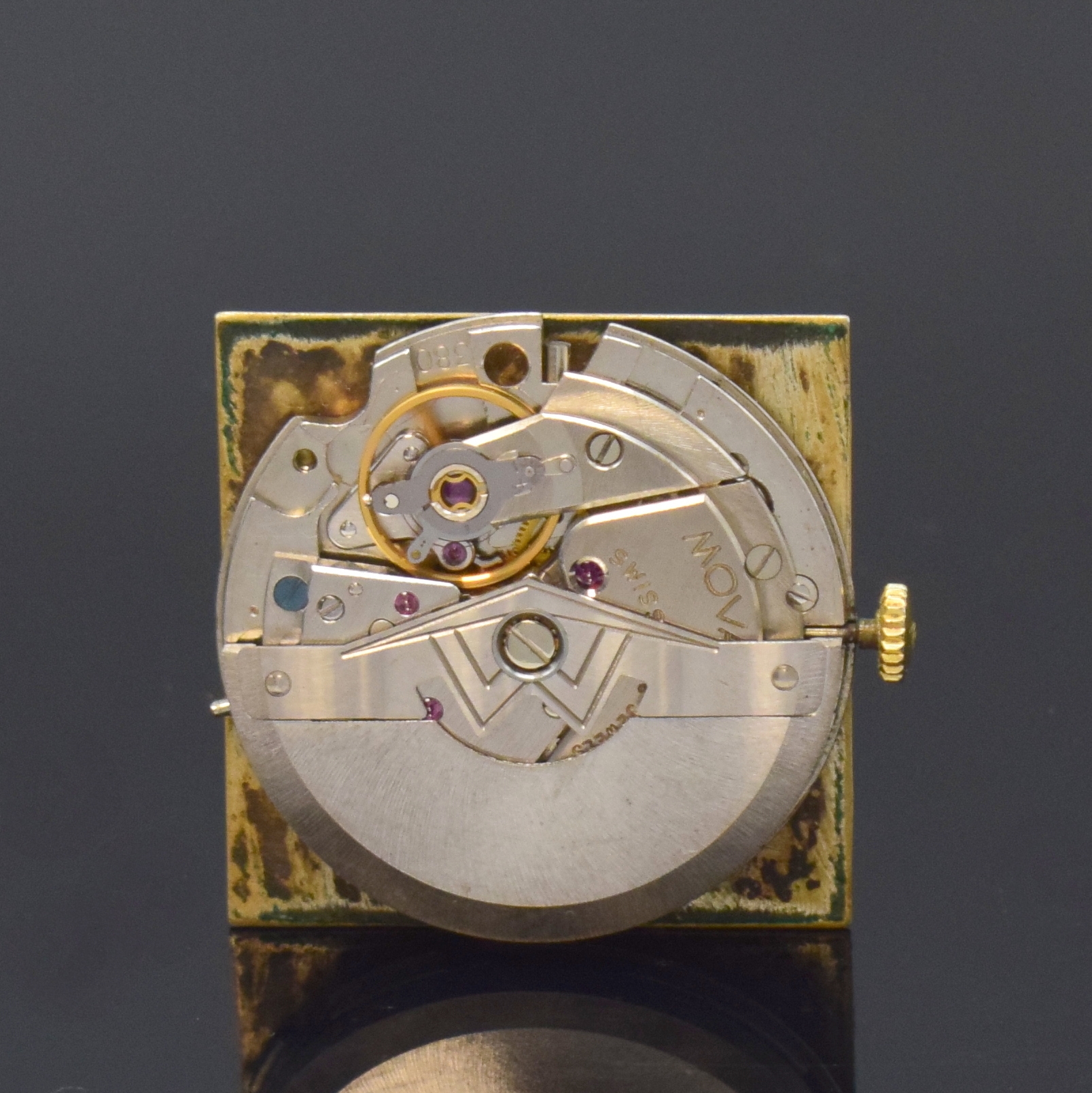 Detail e: MOVADO Kingmatic S quadratische Armbanduhr in GG 750/000, Schweiz um 1965, Automatik, 2- tlg. Geh., Boden aufgedr., orig. Krone, gold. ...
