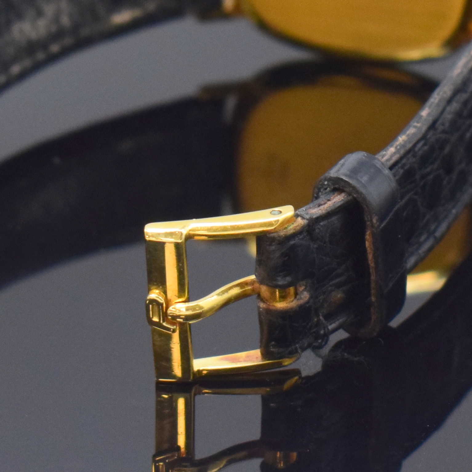 Detail b: PIAGET Referenz 9454 elegante Armbanduhr in GG 750/000, Schweiz um 1970, Handaufzug, flaches 2-tlg. Geh., Boden 4-fach verschr., gold. Zifferbl., ...