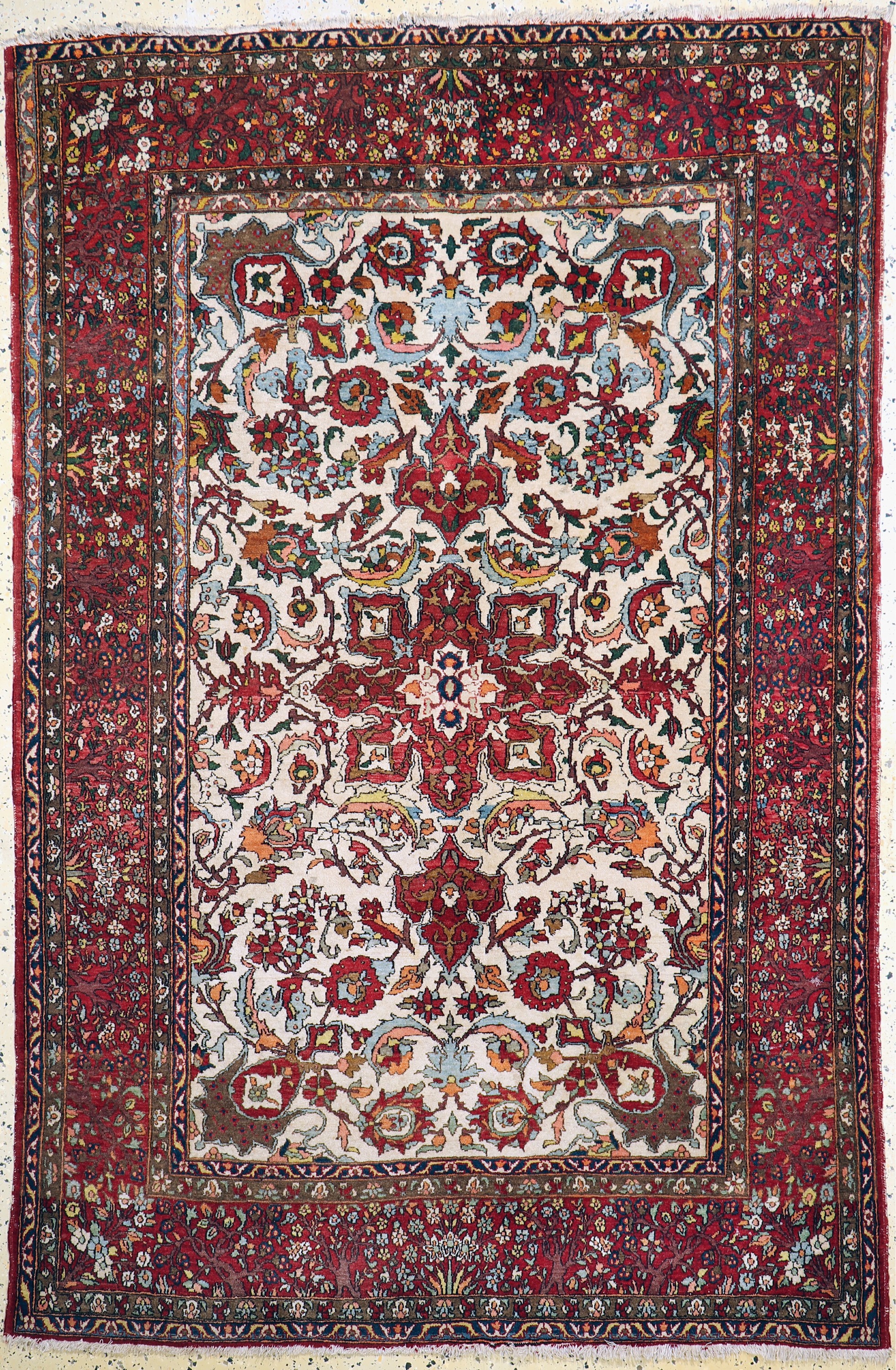 Esfahan Mobarake antik, Persien, um 1900, Wolle auf Baumwolle, ca. 222 x 146 cm, alte Mottenfrassstellen, EHZ: 3