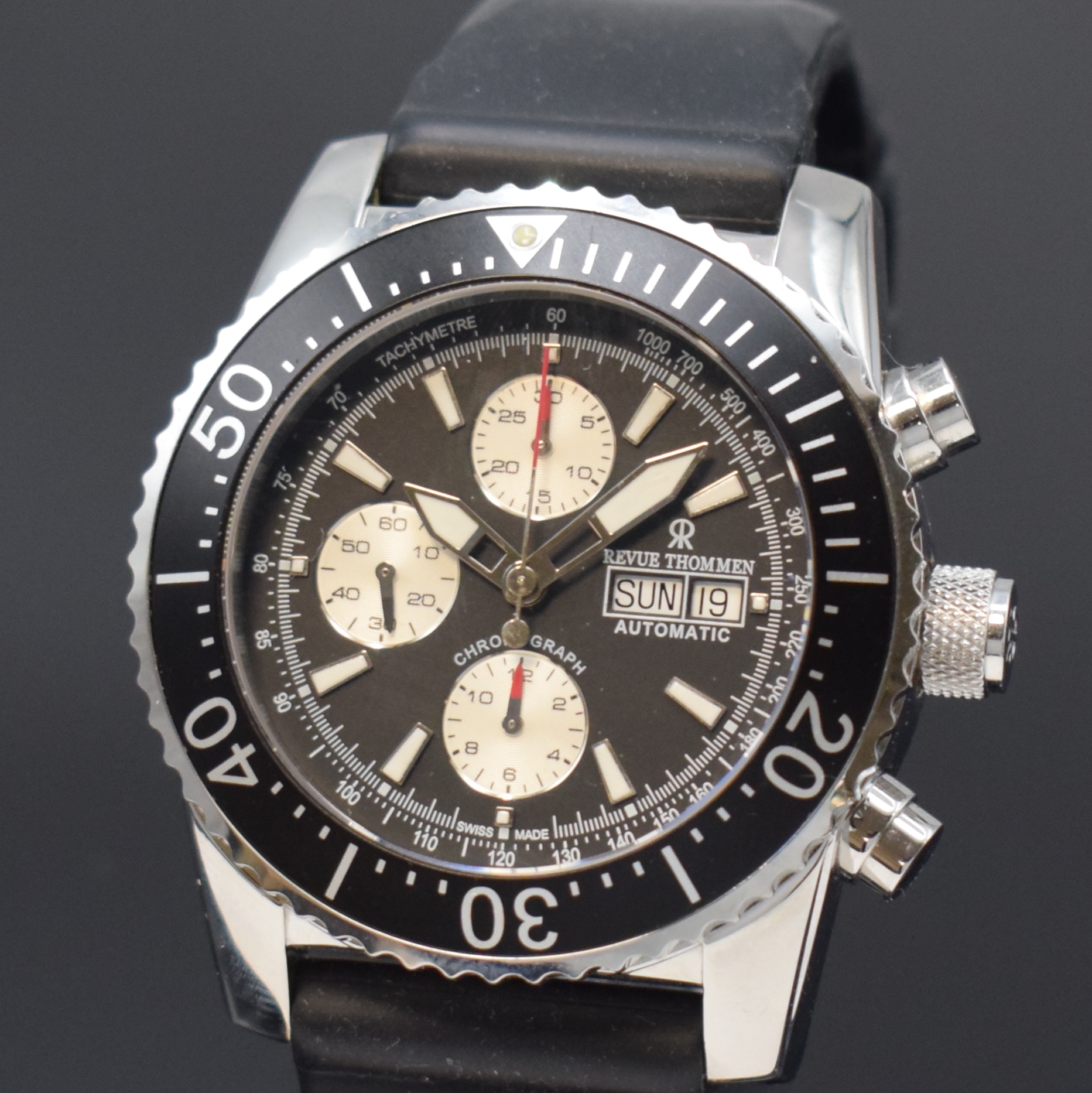 Detail a: REVUE THOMMEN Armbandchronograph in Stahl, Schweiz um 2010, Automatik, Boden u. Krone verschr., Kautschukband m. orig. Dornschl., Saphirglas, ...
