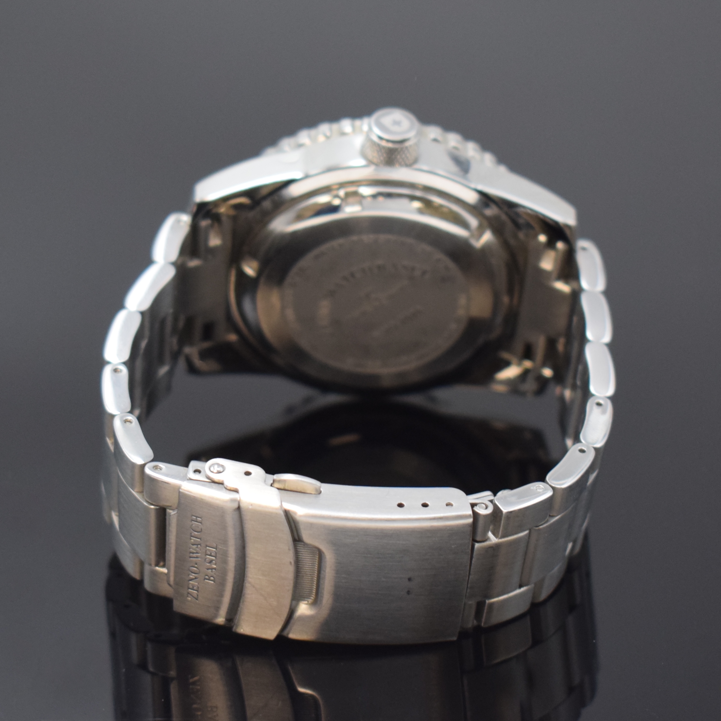 Detail b: ZENO-WATCH BASEL große Taucher-Armbanduhr in Stahl, Schweiz um 2015, Automatik, orig. Gliederband m. Faltschl., Boden u. Krone verschr., Lünette m. ...