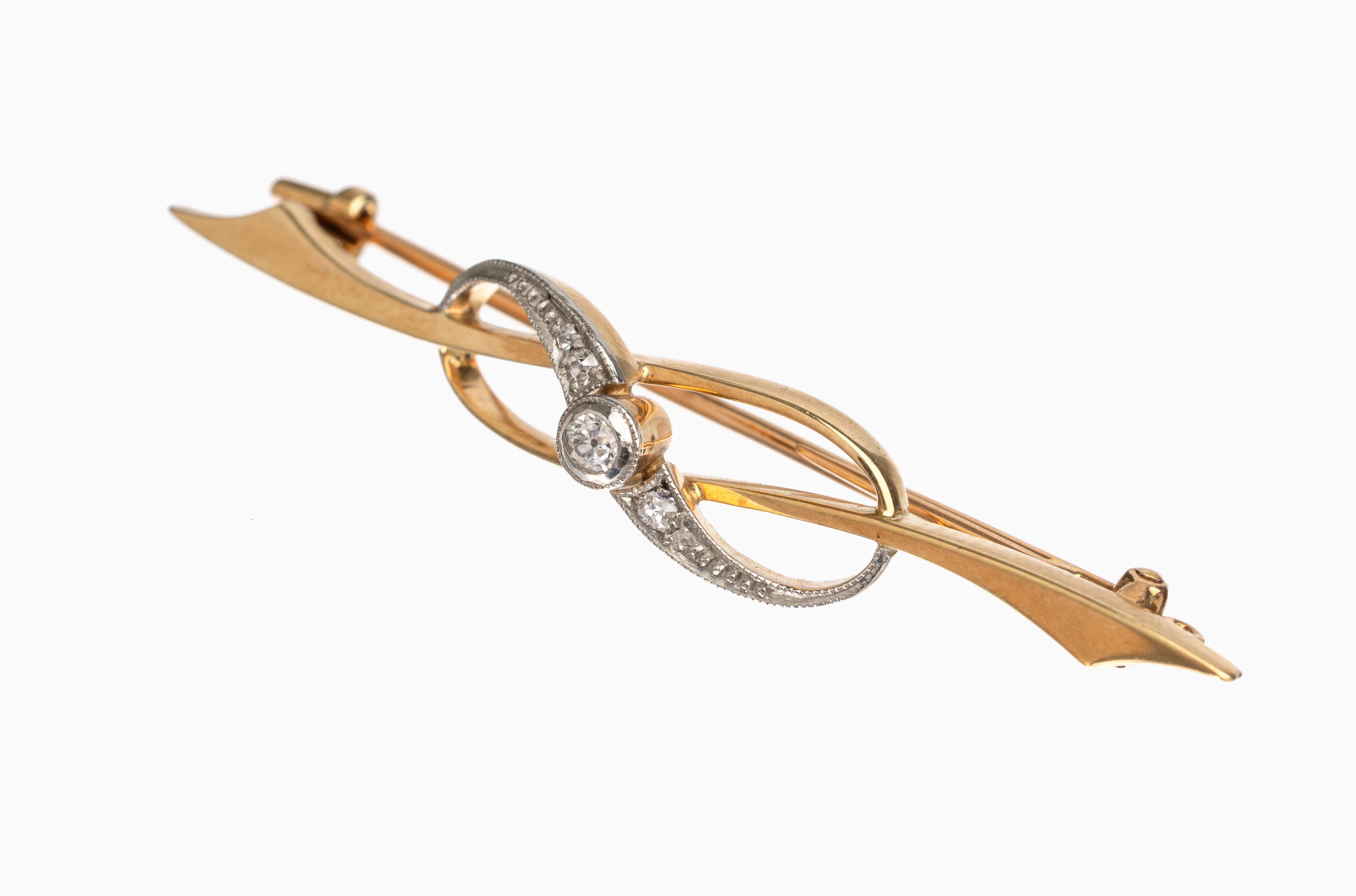 14 kt Gold Diamant Brosche, GG/WG 585/000, Diamanten zus. ca. 0.08 ct Weiß/si, ca. 5 cm, ca. 4.1 g