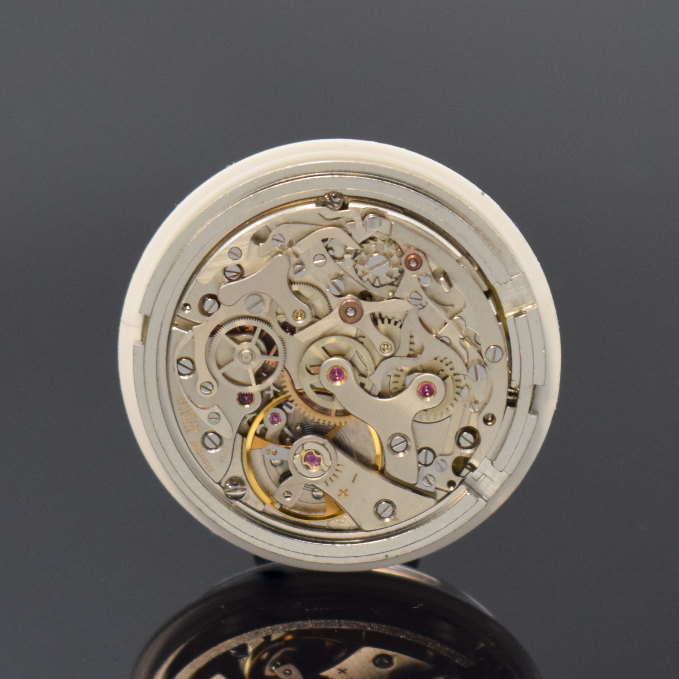 Detail e: HEUER 3H Flieger-Schaltradchronograph, Schweiz um 1970, Handaufzug, mattiertes Geh. 4-fach verschr., Boden m. Versorgungsnummer 6645-12-146-3774, ...