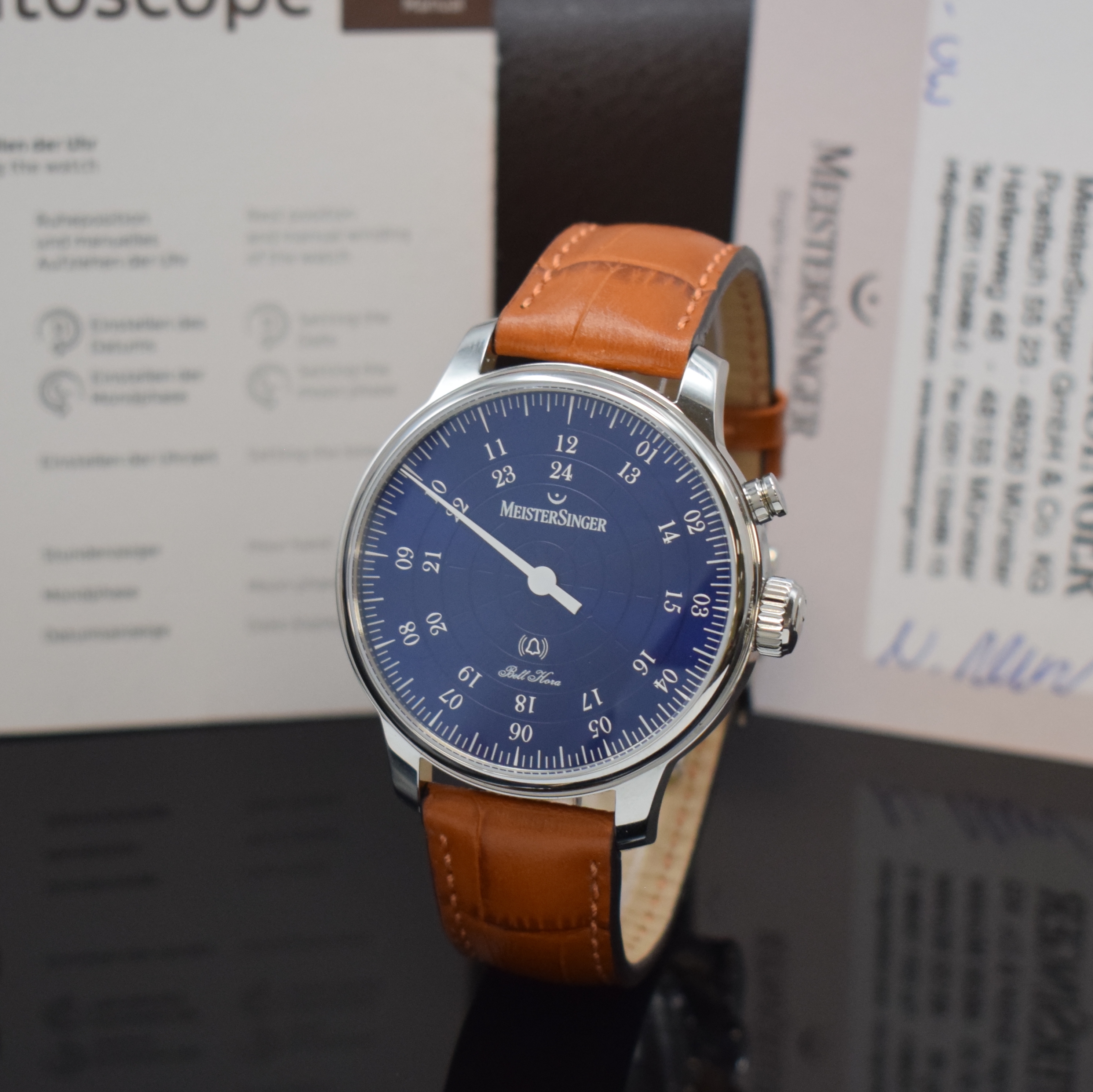 MEISTERSINGER nahezu neuwertige Einzeiger- Herrenarmbanduhr Bell Hora Referenz BH0908, Automatik, Edelstahlgeh. inkl. orig. Lederband m. orig. dopp. ...