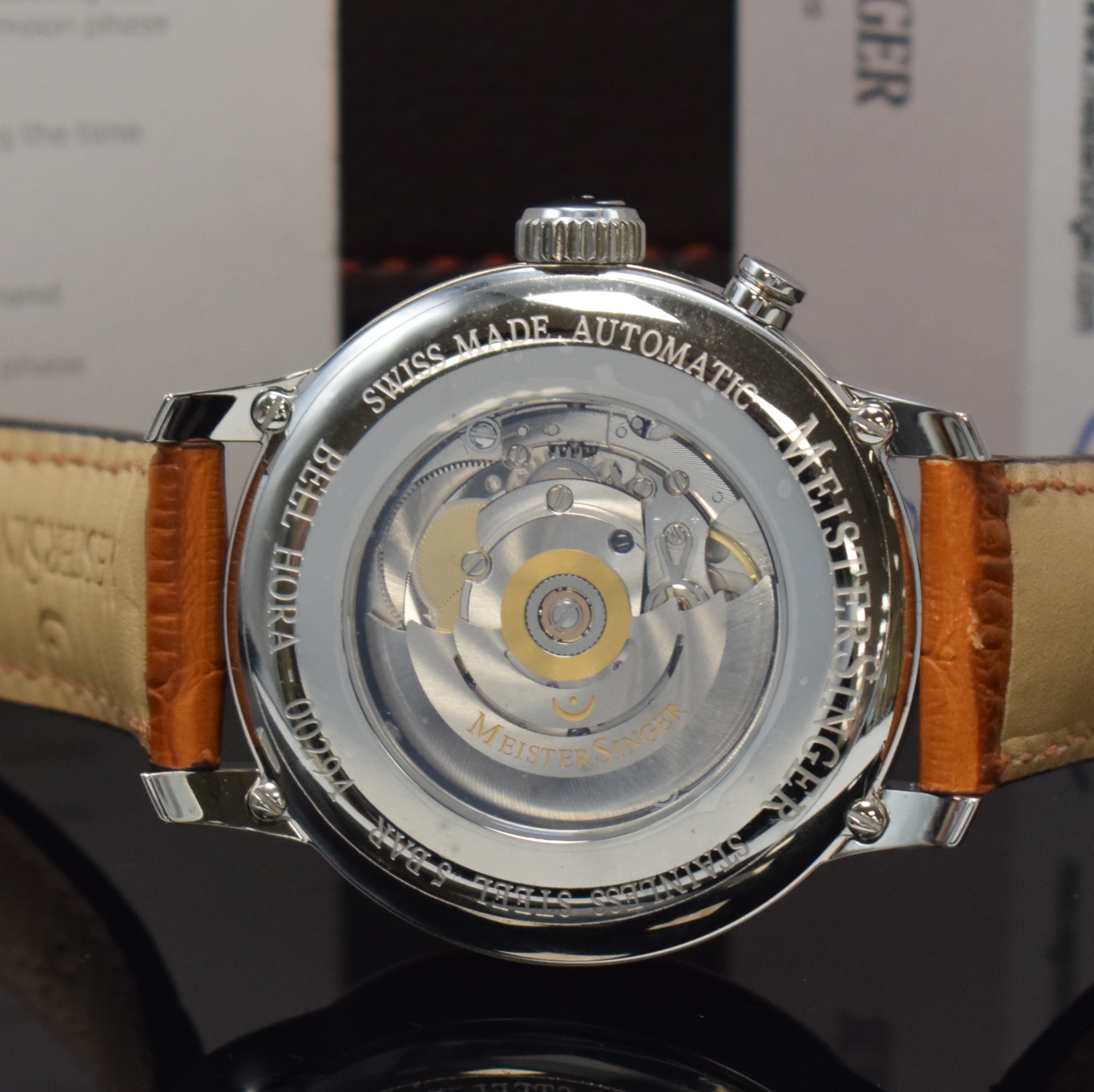 Detail d: MEISTERSINGER nahezu neuwertige Einzeiger- Herrenarmbanduhr Bell Hora Referenz BH0908, Automatik, Edelstahlgeh. inkl. orig. Lederband m. orig. dopp. ...