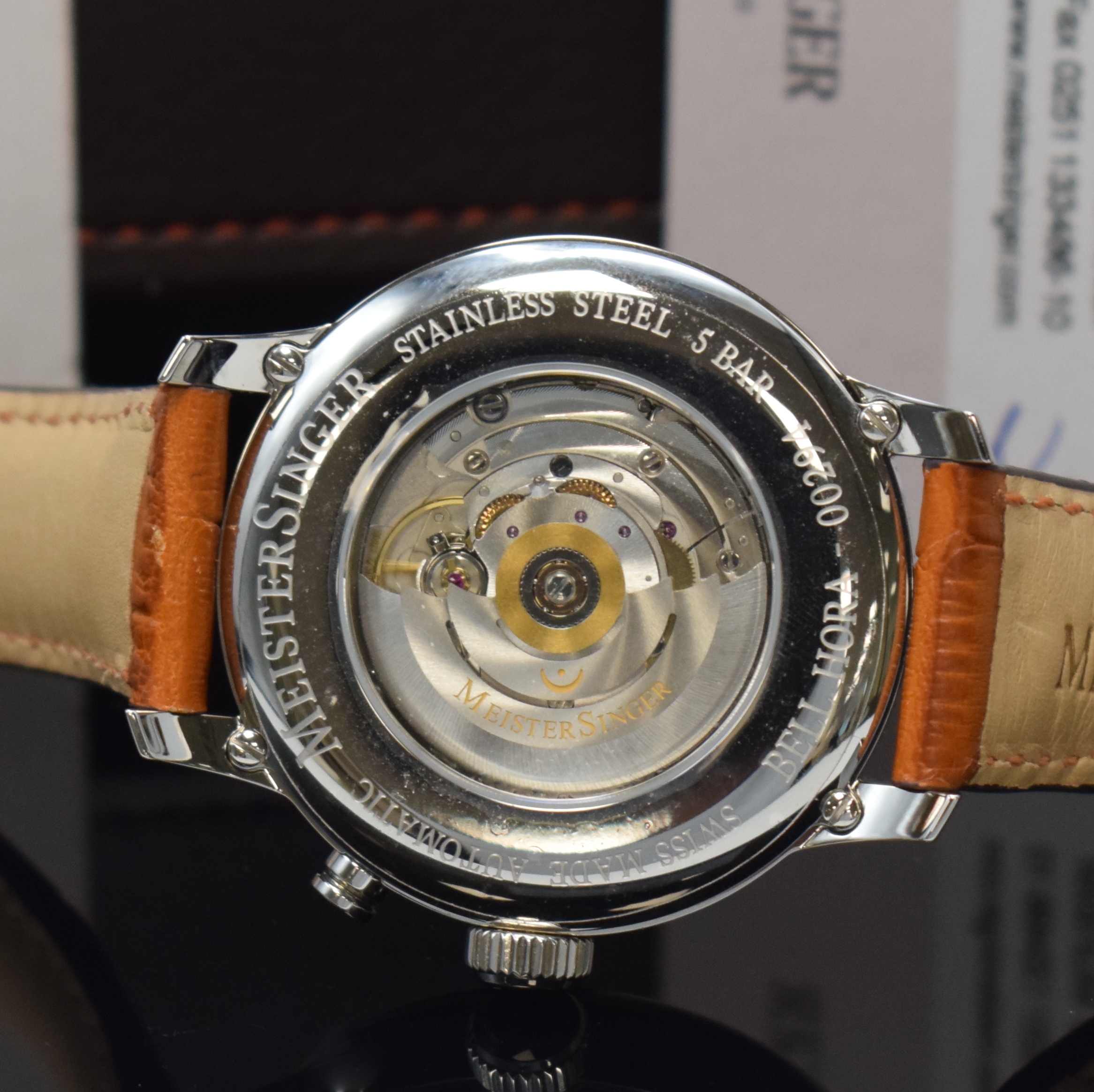 Detail e: MEISTERSINGER nahezu neuwertige Einzeiger- Herrenarmbanduhr Bell Hora Referenz BH0908, Automatik, Edelstahlgeh. inkl. orig. Lederband m. orig. dopp. ...