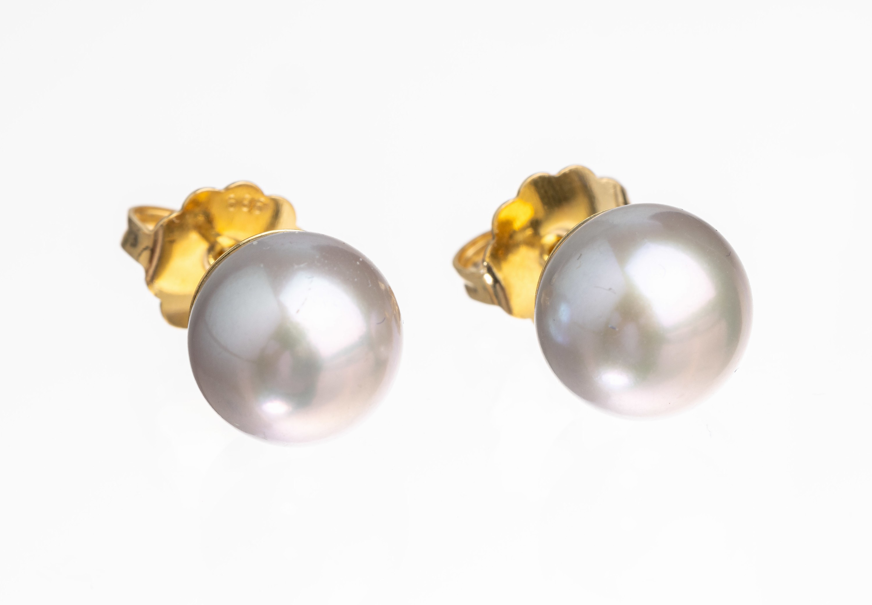 Paar 14 kt Gold Süßwasserzuchtperl-Ohrstecker, GG 585/000, 2 silbergraue Süßwasserzucht- perlen ca. 12 mm, 7.1 g