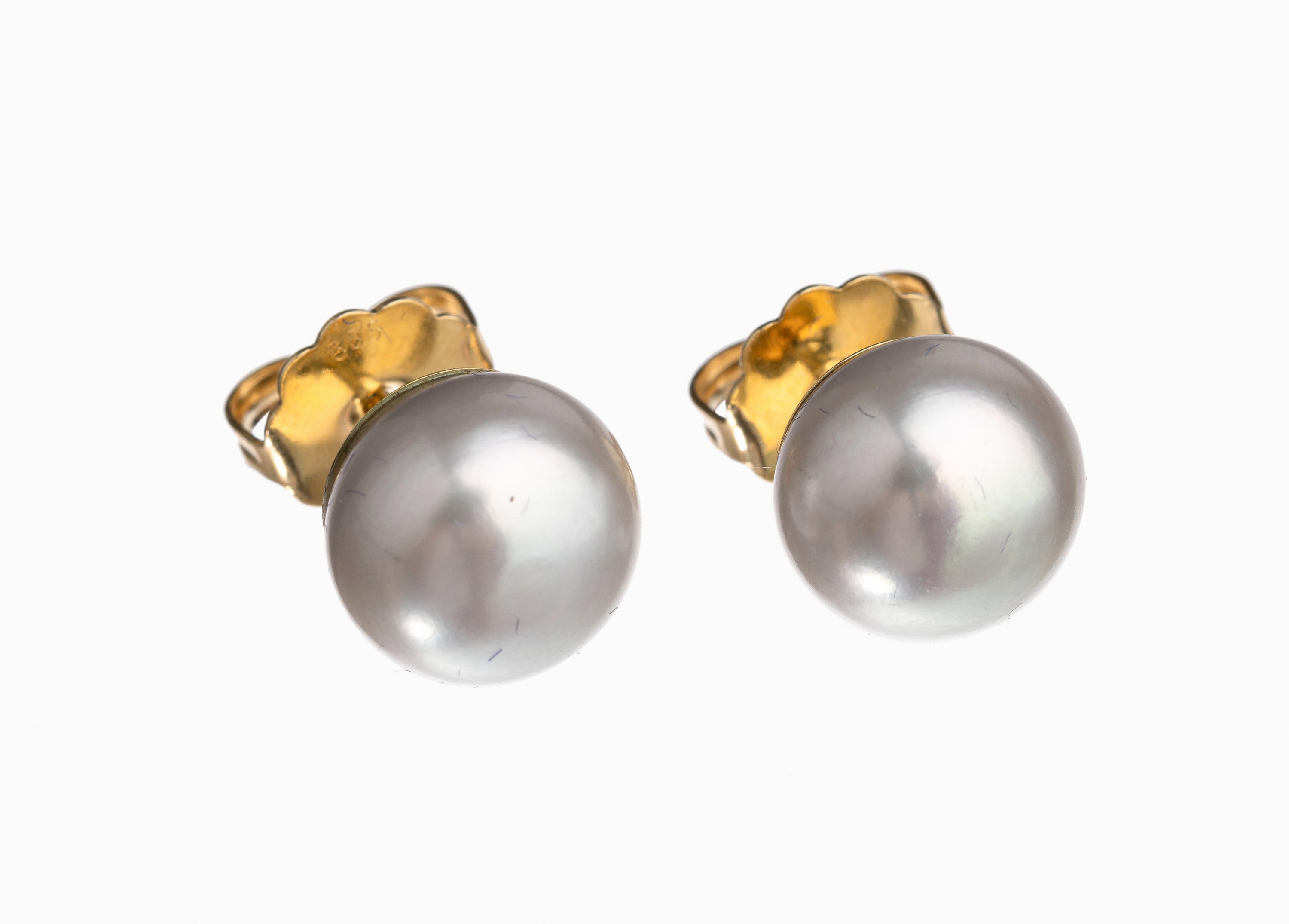 Paar 14 kt Gold Süßwasserzuchtperl-Ohrstecker, GG 585/000, 2 silbergraue Süßwasserzucht- perlen ca. 12 mm, total ca. 6.9 g