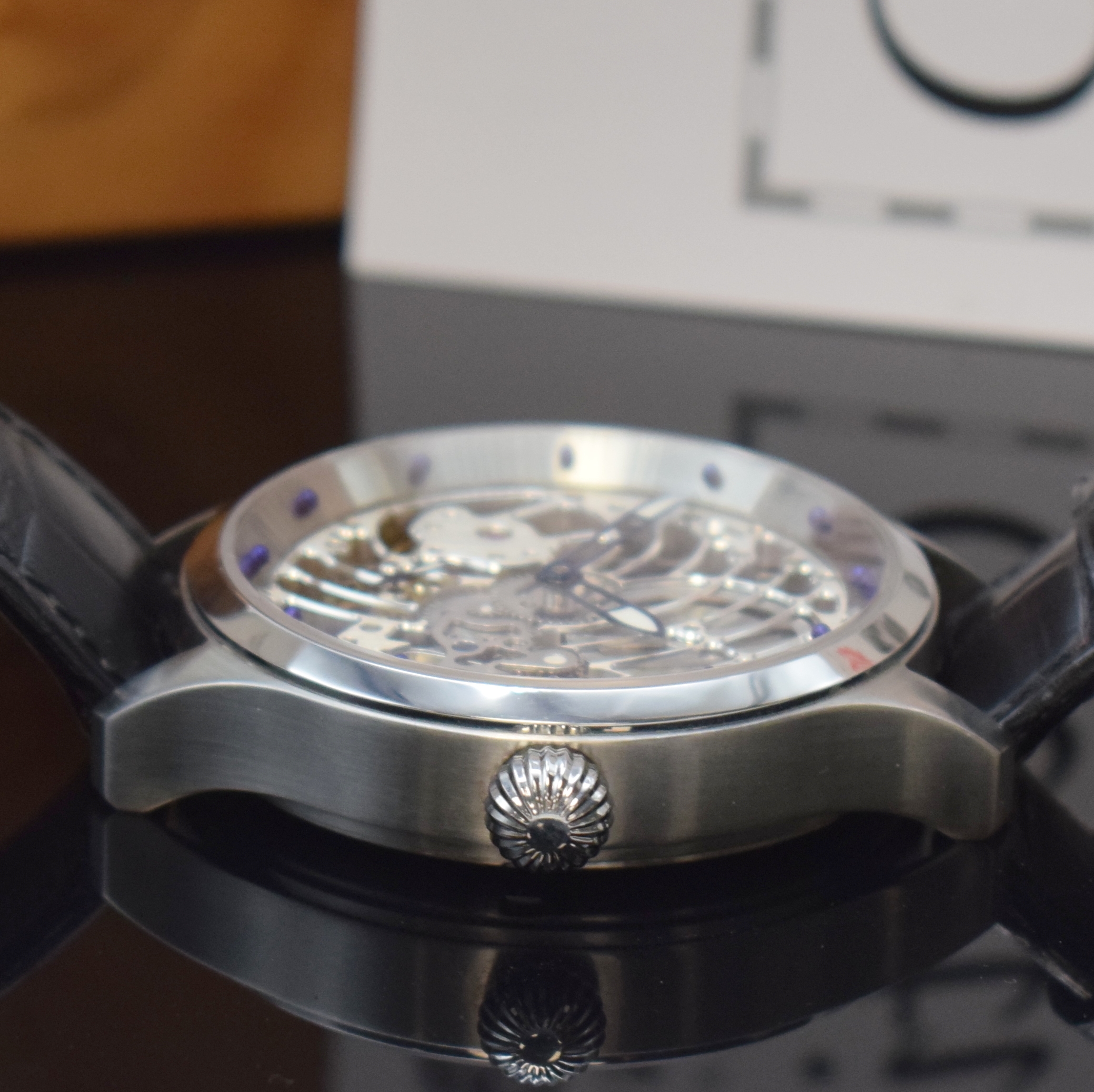 Detail c: STEINHART seltene, auf 20 Stück limitierte Herrenarmbanduhr ESQUELETO, Handaufzug, beids. vergl. Edelstahlgeh. inkl. Lederband m. orig. Faltschl., ...