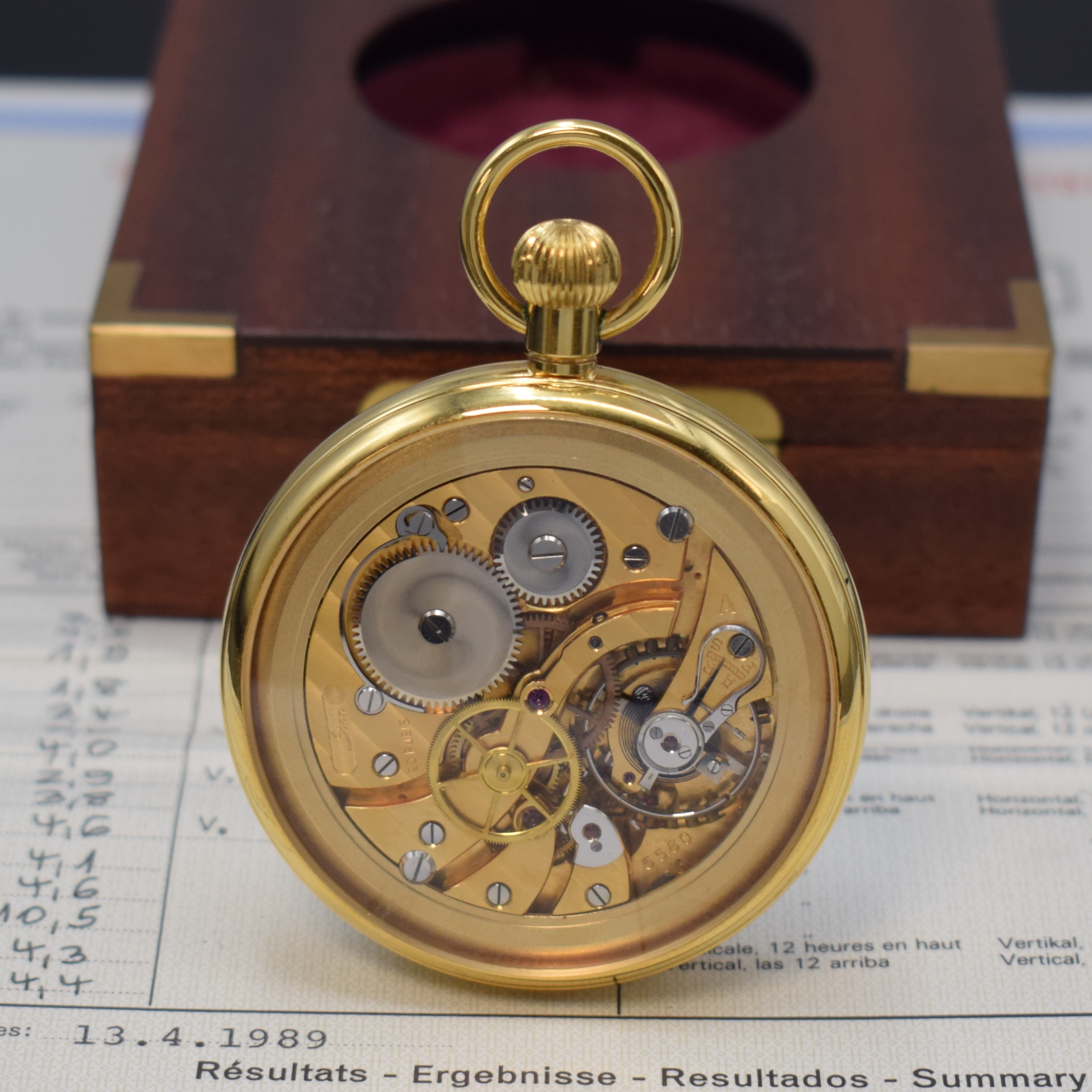 Detail a: SINN seltene B-Uhr Double Face, verg. Metallgeh. beids. vergl., gold. Zifferbl. m. röm. Std., gebl. Zeiger, Anz. v. Std., Min. und Zentralsek., Werk ...