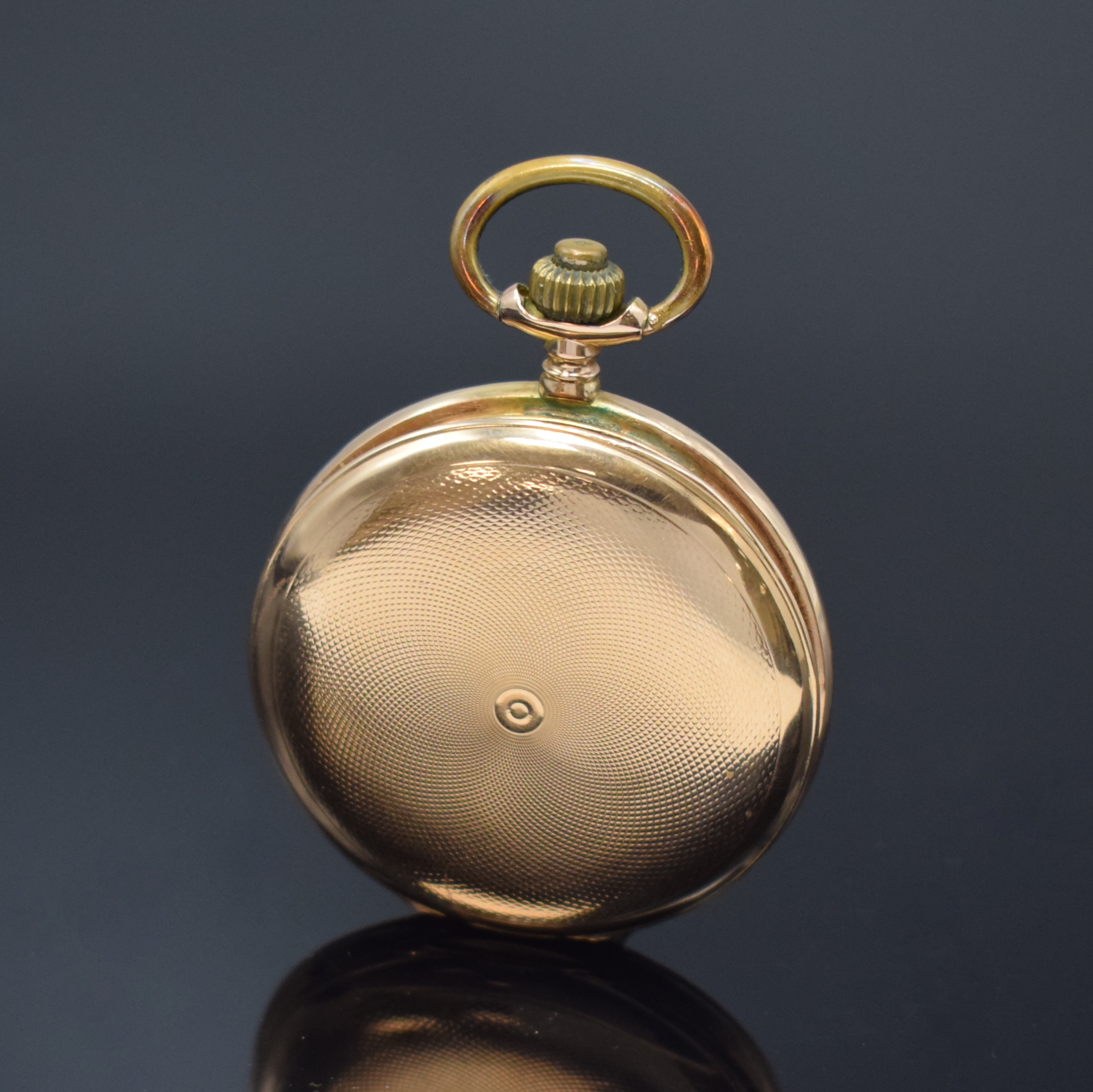 Detail c: Savonette Herrentaschenuhr in RG 585/000, Schweiz um 1910, guill. 2-Deckel Goldgeh. dell., Sprungdeckel m. Schmuckmonogramm BH, verg. Cuv., ...