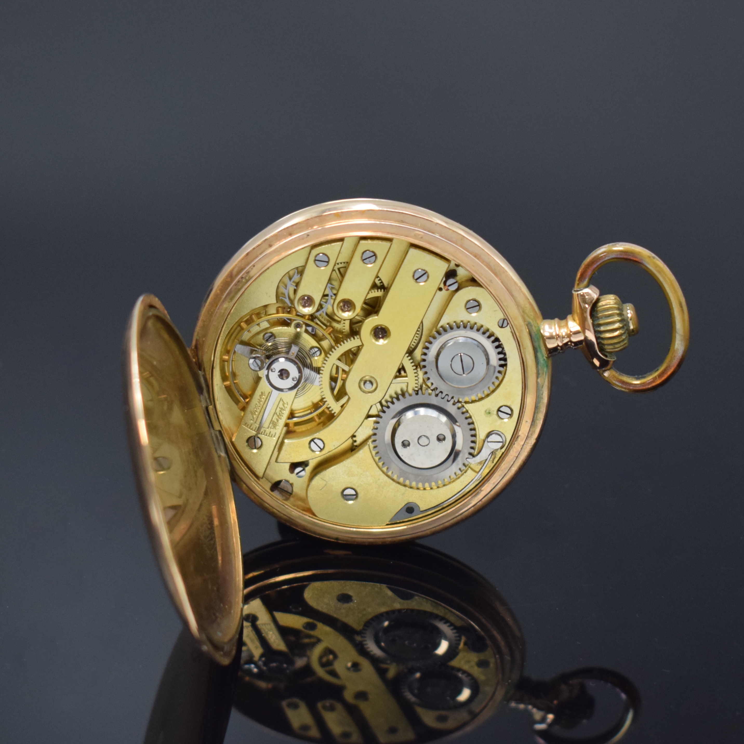 Detail g: Savonette Herrentaschenuhr in RG 585/000, Schweiz um 1910, guill. 2-Deckel Goldgeh. dell., Sprungdeckel m. Schmuckmonogramm BH, verg. Cuv., ...