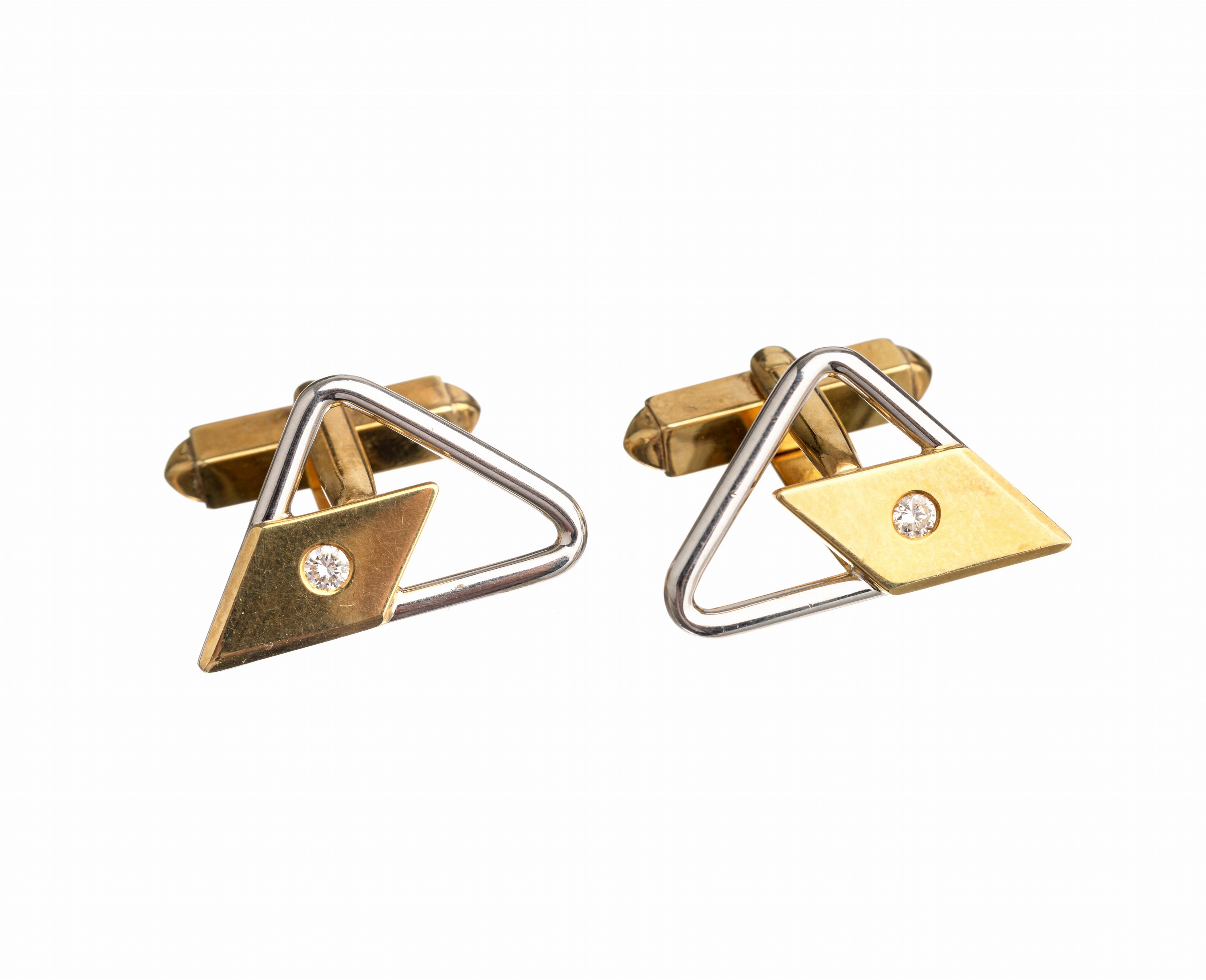 Paar 14 kt Gold Brillant Manschettenknöpfe, GG/WG 585/000, 2 Brillanten zus. ca. 0.14 ct feines Weiß/si, ca. 12.5 g
