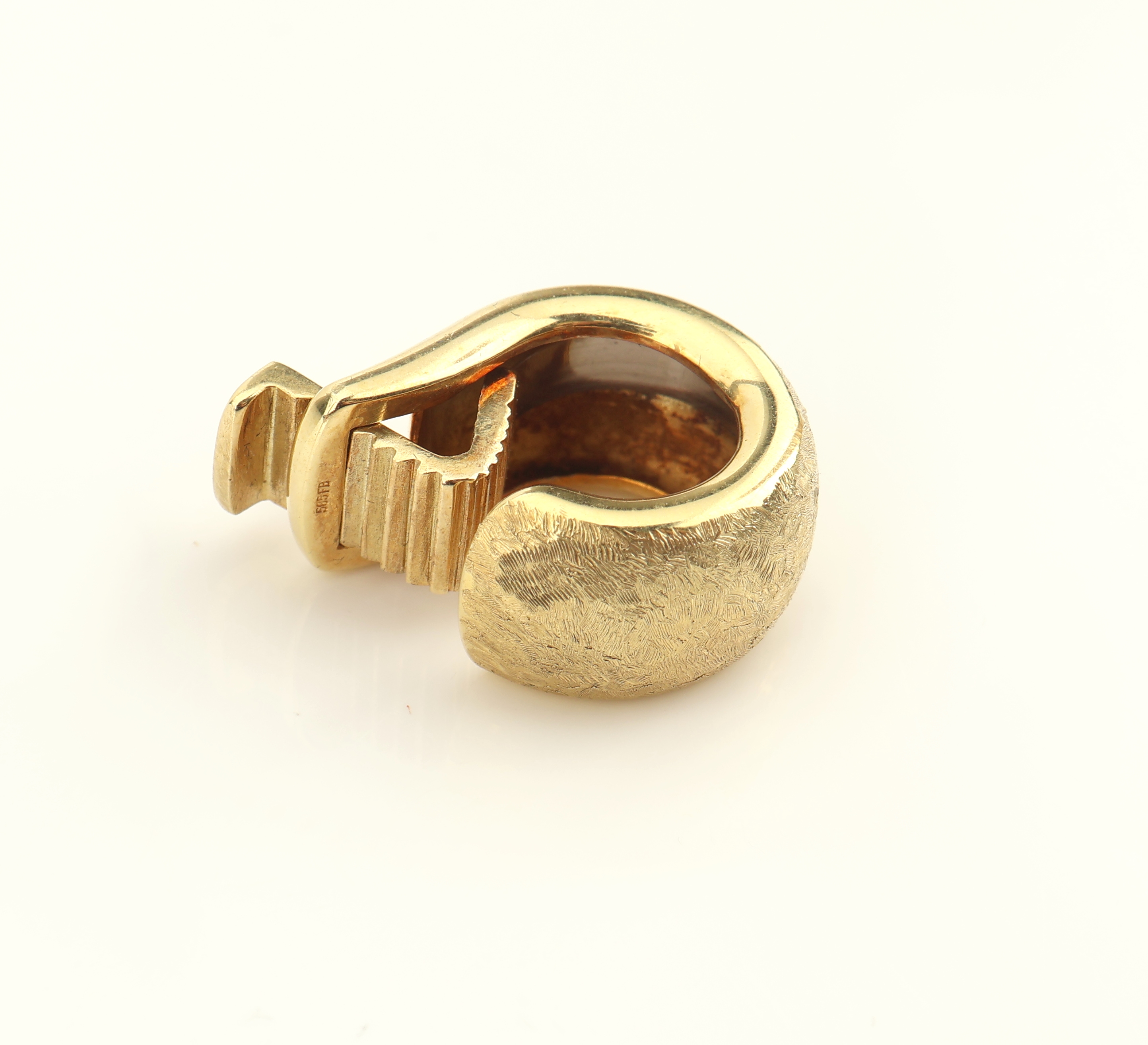 Detail b: Paar 14 kt Gold Ohrcreolen, GG 585/000, Oberfläche strukt., Schiebfedermechanismus, ca. 10.1 g