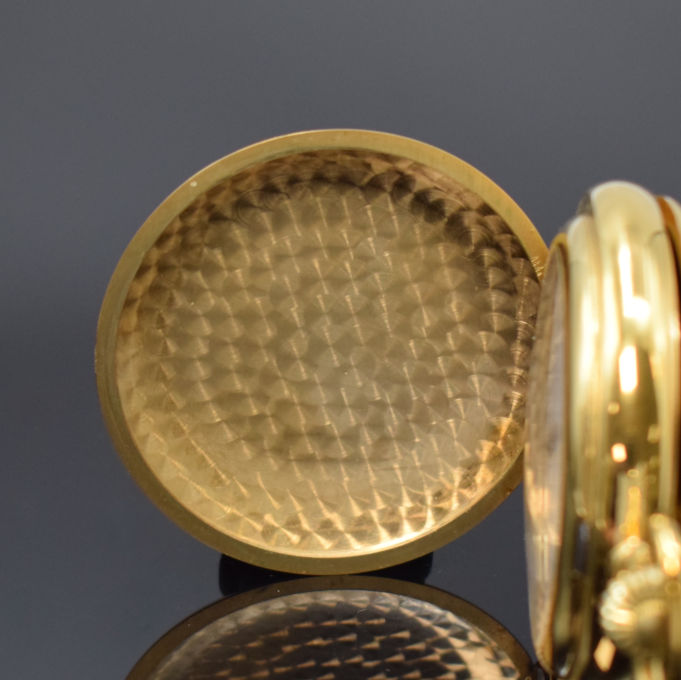 Detail a: CHRONOSWISS Kelek Herrentaschenuhr mit 5- Minutenrepetition, Schweiz um 1995, verg. und floral grav. Savonette-Geh., weißes Zifferbl. m. röm. ...