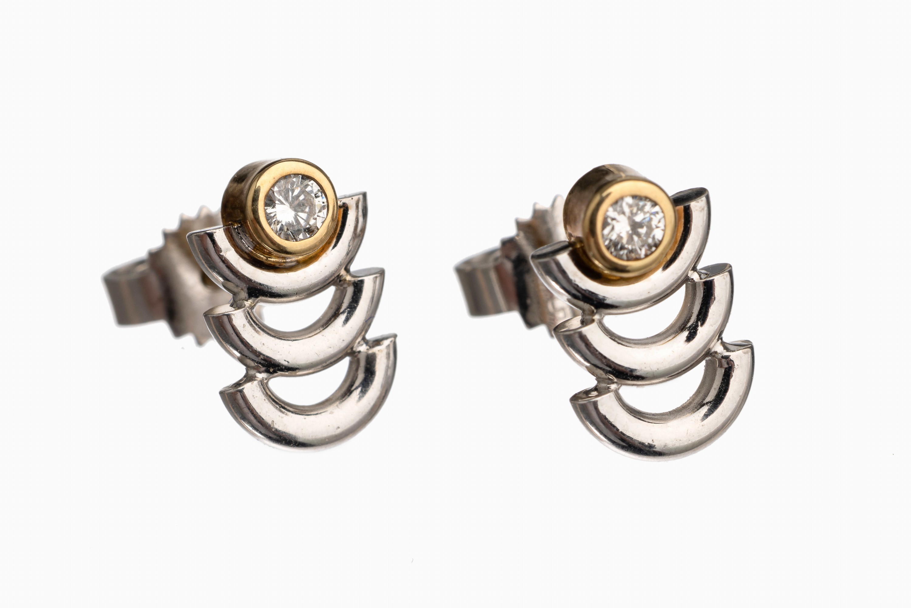 Paar 14 kt Gold Brillant Ohrstecker, GG/WG 585/000, 2 Brillanten zus. ca. 0.14 ct feines Weiß/lp, ca. 3.0 g