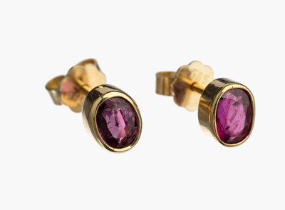 Image 26785321 - Pair of 14 kt gold ruby earrings