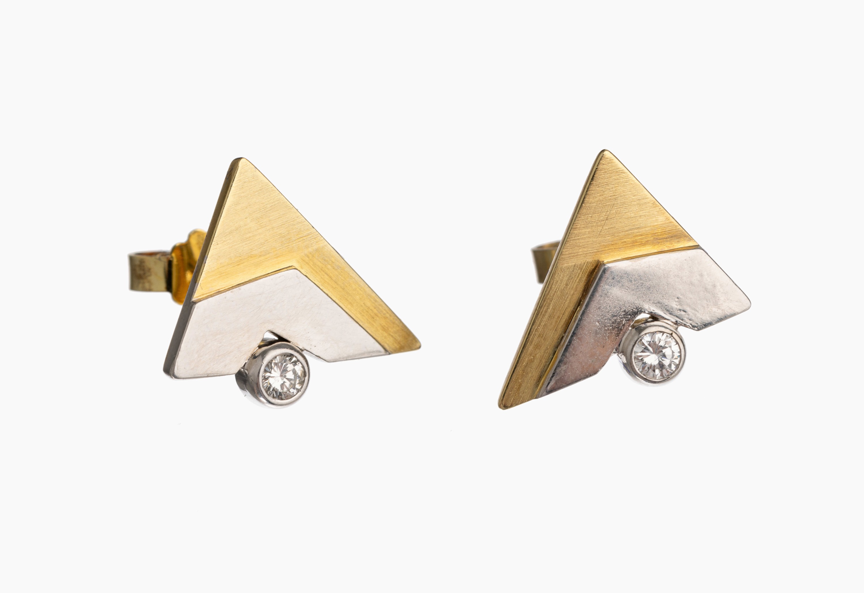 Paar 14 kt Gold Brillant Ohrstecker, GG/WG 585/000, 2 Brillanten zus. ca. 0.08 ct feines Weiß/vs, ca. 4.1 g