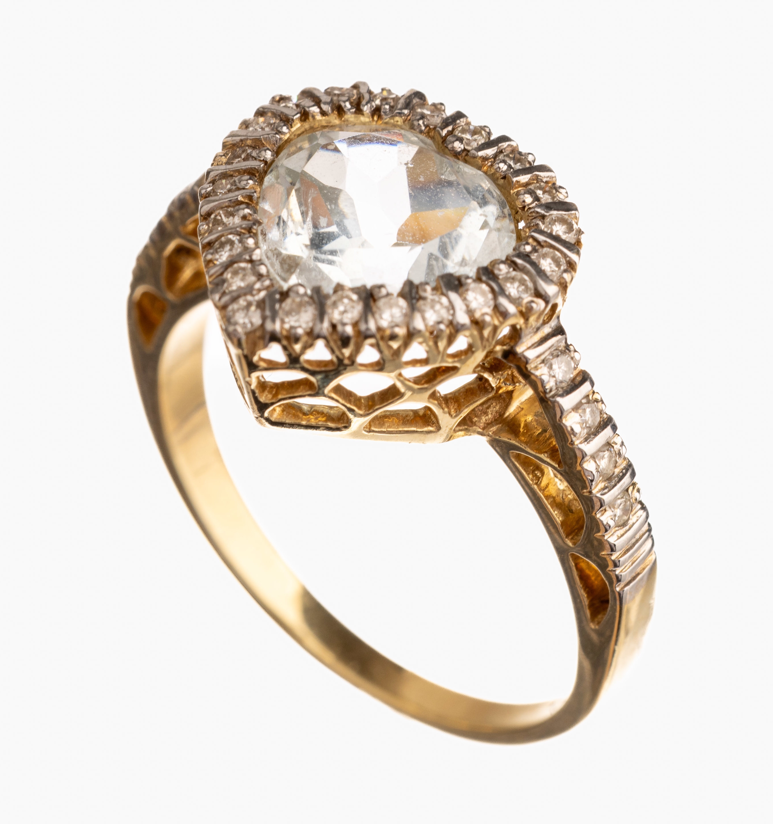 14 kt Gold Aquamarin-Brillant-Ring, GG 585/000, facett. Aquamarinherz ca. 2.0 ct, 30 Brillanten zus. ca. 0.28 ct Weiß/p, total ca. 4.4 g, RW 57.5