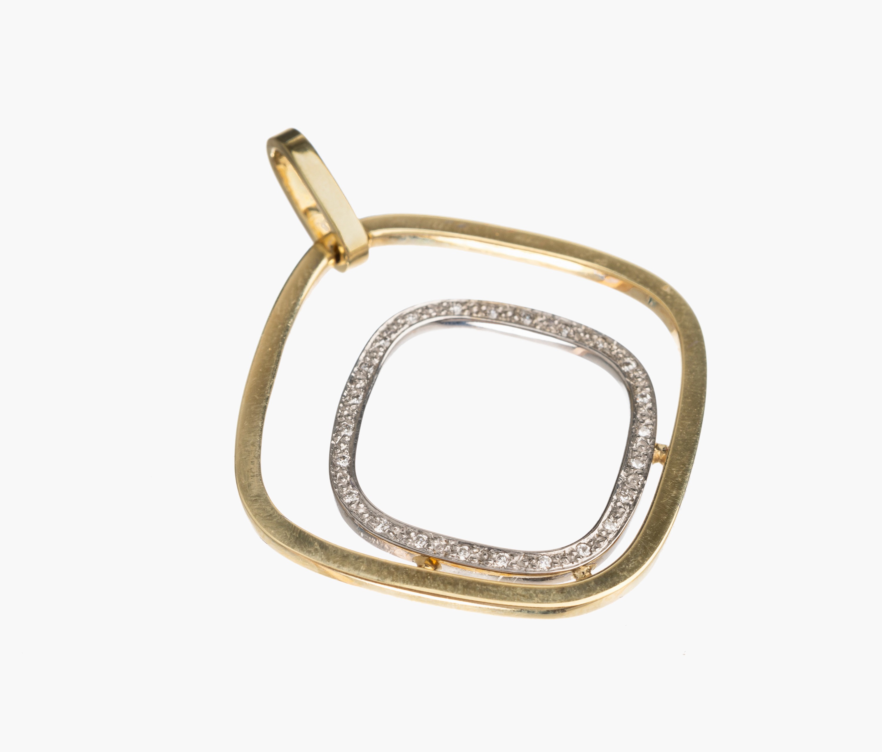 14 kt Gold Brillant Anhänger, GG/WG 585/000, offen gearbeitet, Brillanten in WG gefasst zus. ca. 0.20 ct feines Weiß/vs, ca. 7.3 g, D.ca. 3.5 cm