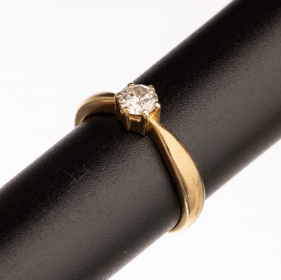 Image 26785430 - 14 kt Gold Brillant-Ring, GG 585/000, Brillant ca. 0.50 ct (grav.) Weiß/p 2, total ca. 3.2 g, RW 60.5 Schätzpreis: 1500, - EUR