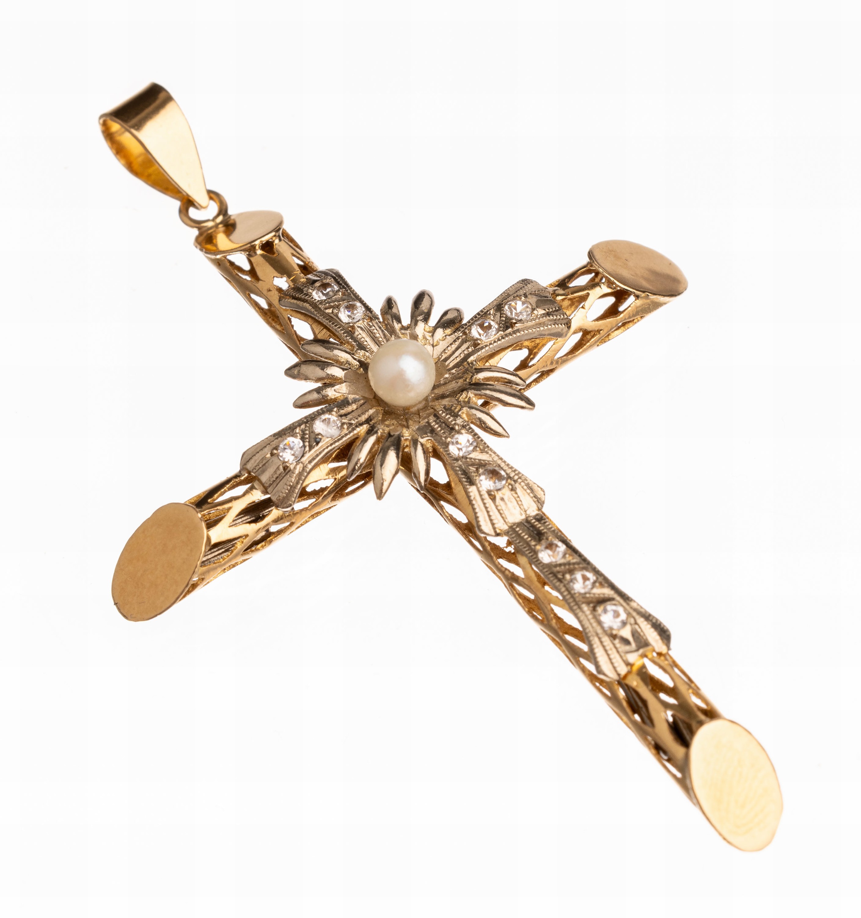 14 kt Gold Kreuz-Anhänger, um 1900, GG 585/000, (gepr.), Durchbrucharbeit, aufgelegtes WG Kreuz mit Kranz, bes. mit 8/8- Diamanten und kl. Perle, ...