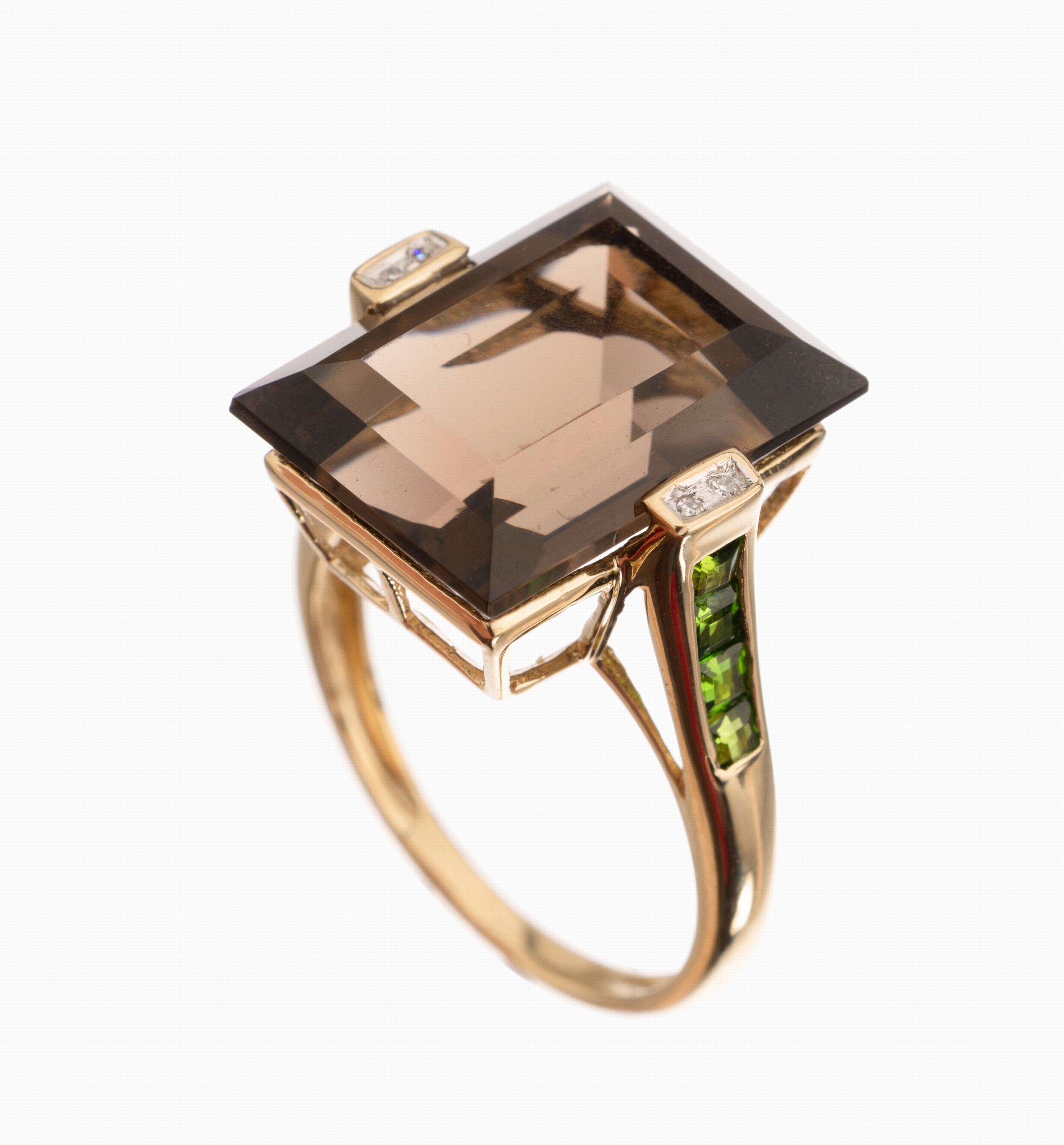 14 kt Gold Citrin-Tsavorith-Diamant-Ring, GG 585/000, hoch aufgebauter Ringkopf bes. miteinem facett. Citrin ca. 7.0 ct, seitl. mit 8 facett. ...