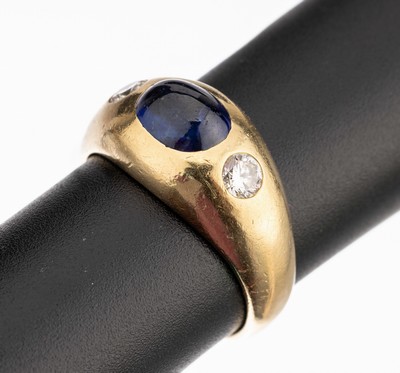 Image 18 kt gold sapphire brilliant bandring , YG 750/000, centered oval sapphire cabochon ...