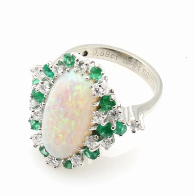 Image Ring mit Brillanten, Smaragden und Opal
