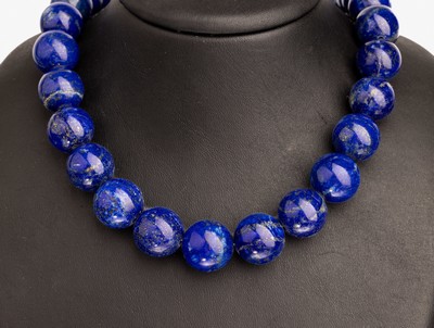 Image 26785902 - Necklace made of lapis lazuli