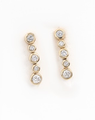 Image Pair of 14 kt gold brilliant earrings , YG 585/000, 10 brilliants total approx. 0.24 ct ...