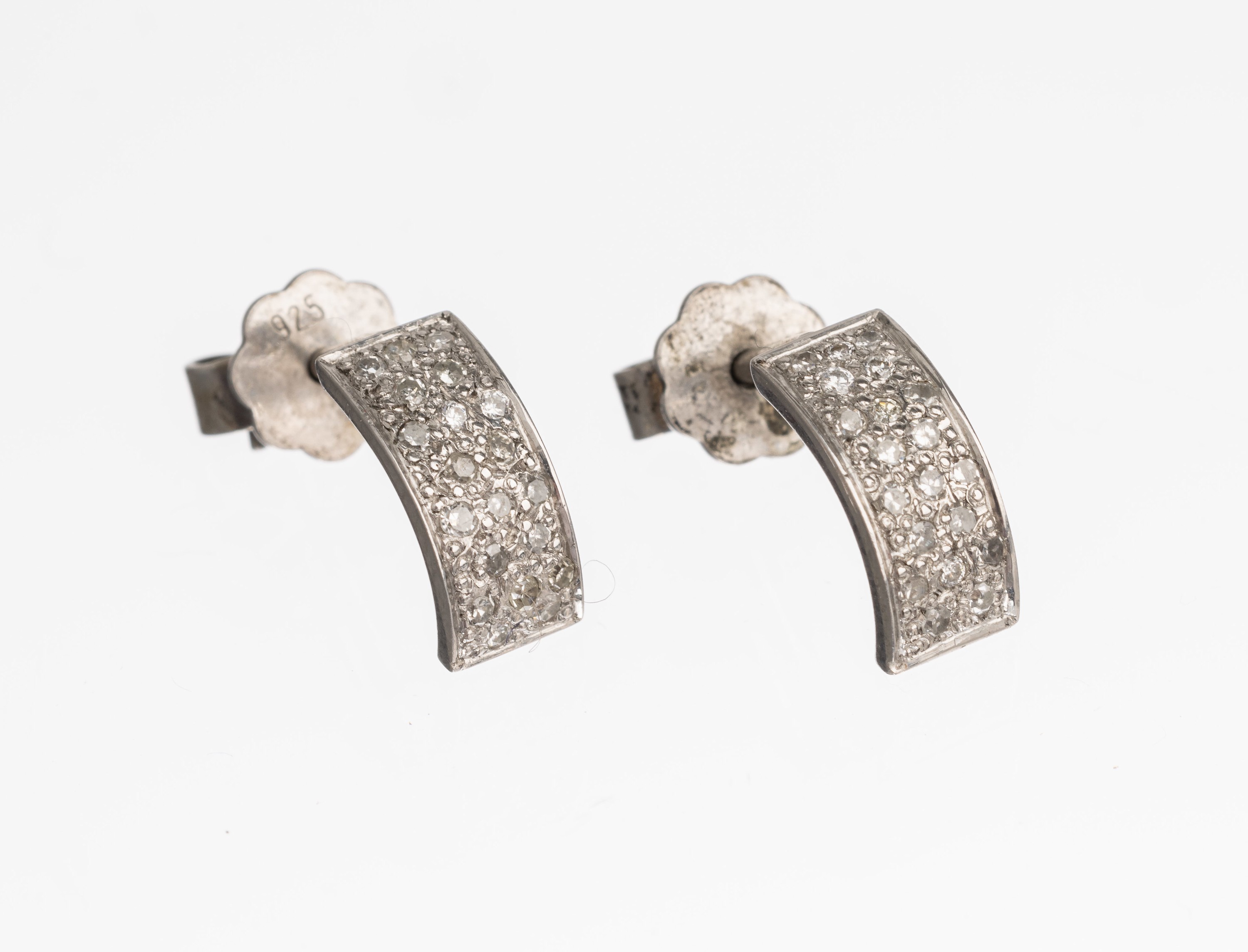 Paar 14 kt Gold Diamant Ohrstecker, WG 585/000, 8/8-Diamanten zus. ca. 0.20 ct Weiß/ si-p, ca. 2.5 g, Handarbeit