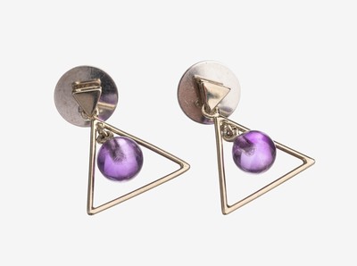 Image 26786072 - Pair of 14 kt gold amethyst earrings