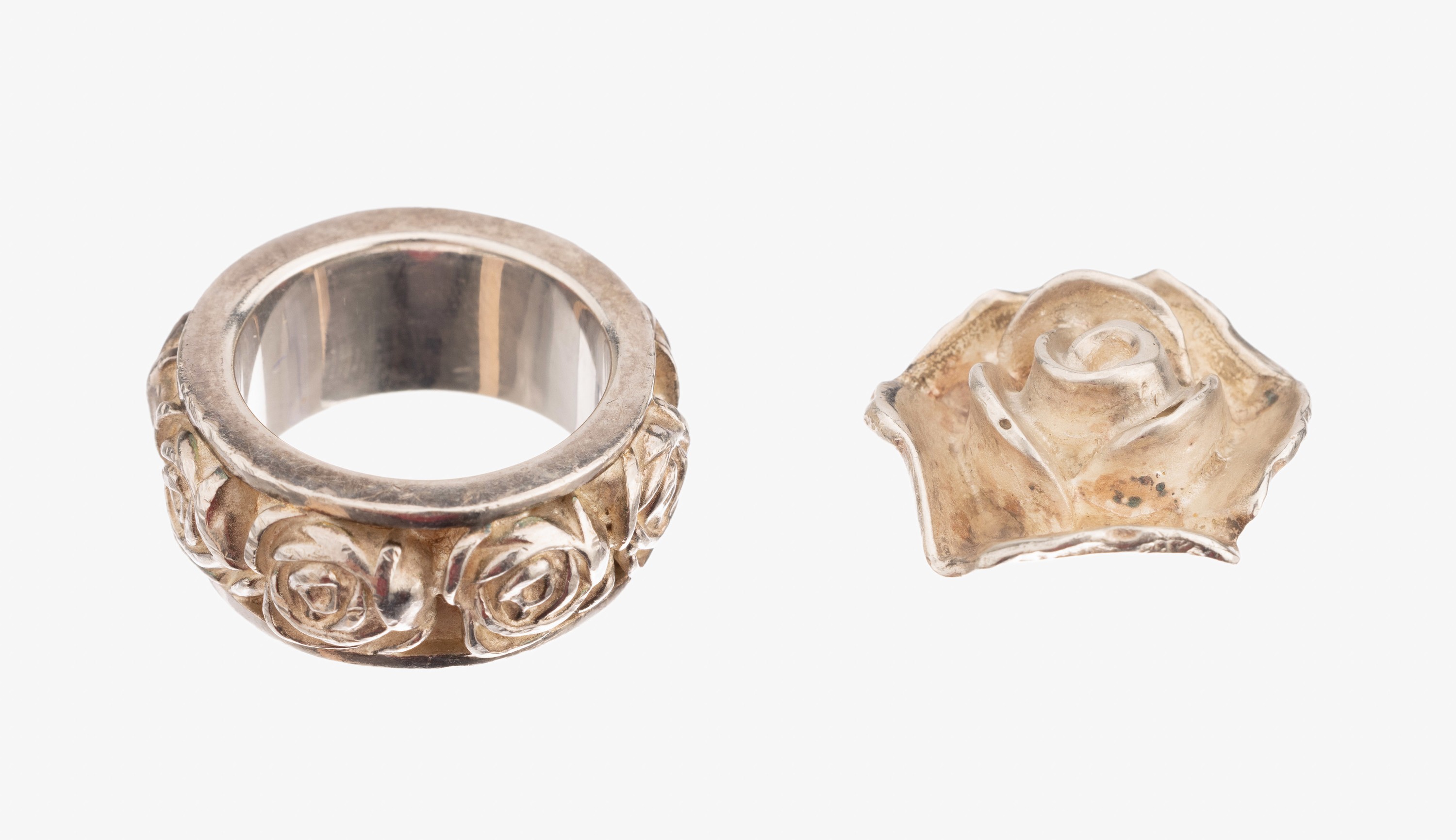 Silber Schmuckset, 925er Silber, best. aus: Ring und Anhänger, Rosendekor, RW 58, ca. 42.2 g