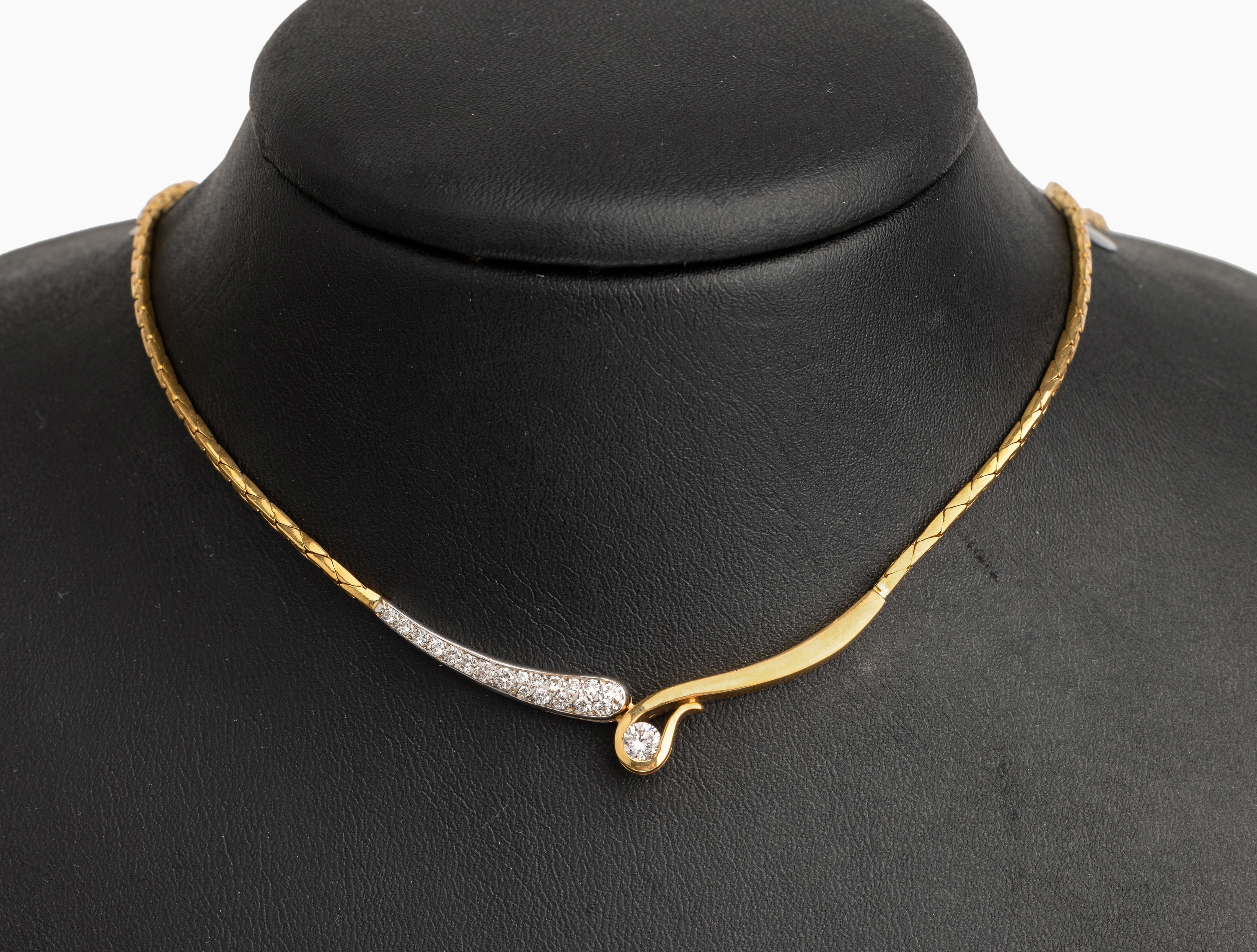18 kt Gold Brillant Collier, GG/WG 750/000,20 Brillanten zus. ca. 0.55 ct Weiß/si, total ca. 15.1 g, L ca. 42 cm, Kastenschloß mit Sicherheitsacht