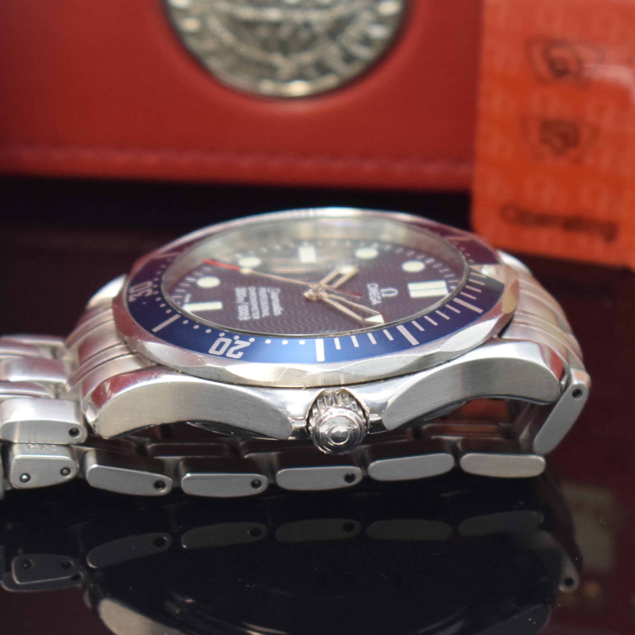Detail c: OMEGA Seamaster Professional Chronometer Herrenarmbanduhr in Stahl Referenz 25318000,Schweiz lt. Pap. verk. 01/2003, Automatik, verschr. Geh., orig. ...