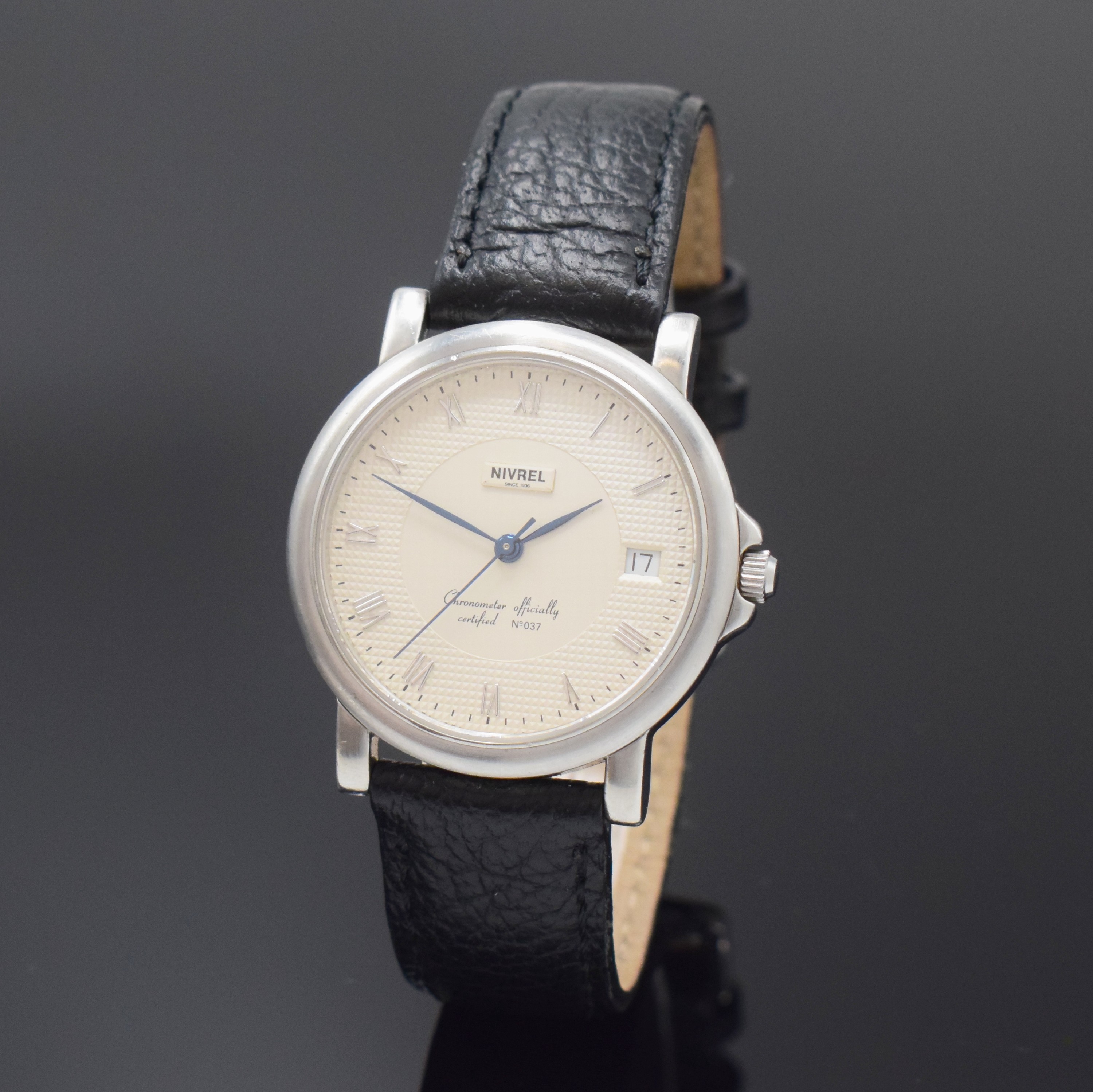 NIVREL Chronometer Herrenarmbanduhr, Automatik, Schweiz um 2000, beids. vergl. Edelstahlgeh., Boden 6-fach verschr., verschr. Krone, silb., z. T. ...