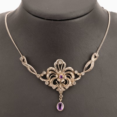 Image 8 kt gold amethyst-necklace , RG 333/000, Art Nouveau style, bevelled amethyst, l. ...