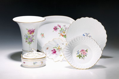 Image Mixed lot of 6 decorative objects, Hoechst, porcelain, flower painting, gold decoration, ...