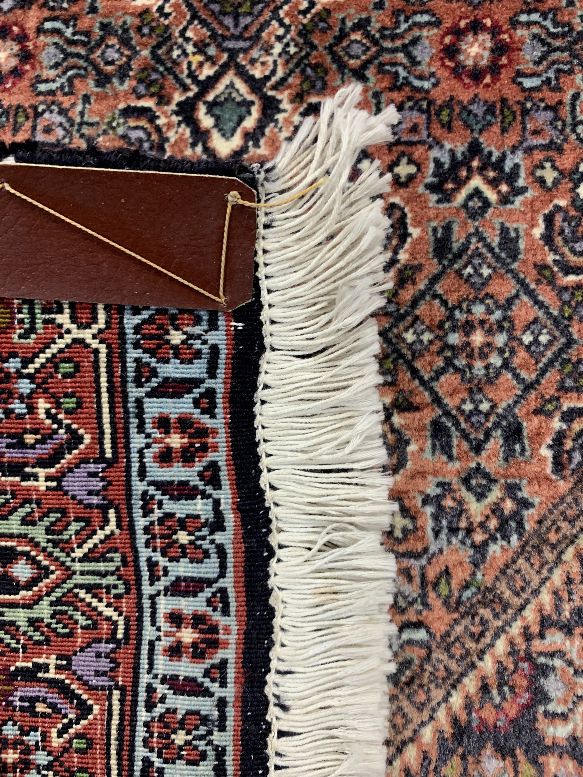 Detail e: 2 Lots Bidjar Kork, Persien, Ende 20.Jhd, Korkwolle, ca. 203 x 82 cm & ca. 137 x 71 cm, EHZ: 2(verblaßt).