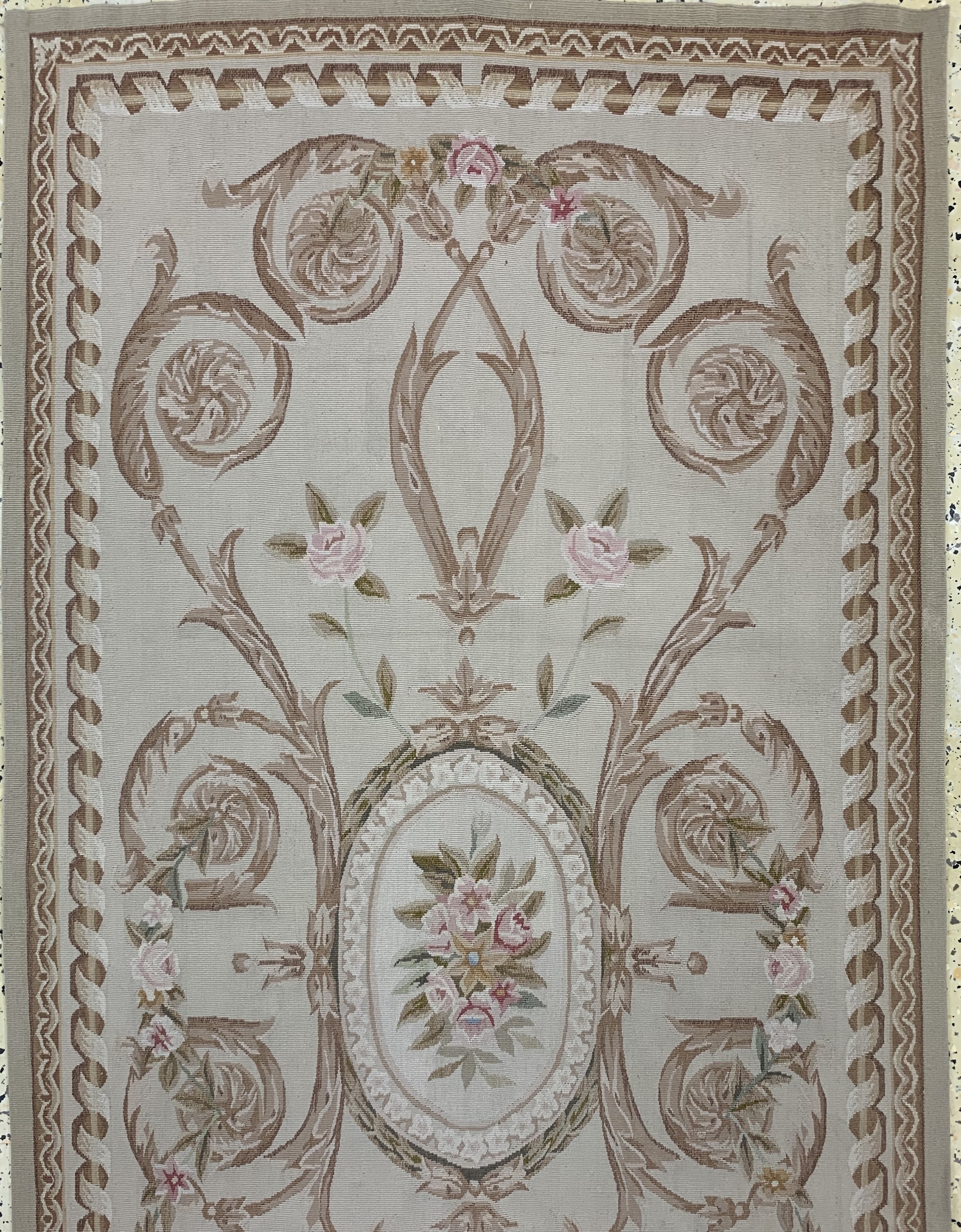 Detail a: Aubusson stil(flachgewebt), China, Ende 20.Jhd, Wolle auf Baumwolle, ca. 246 x 90 cm, EHZ: 1-2