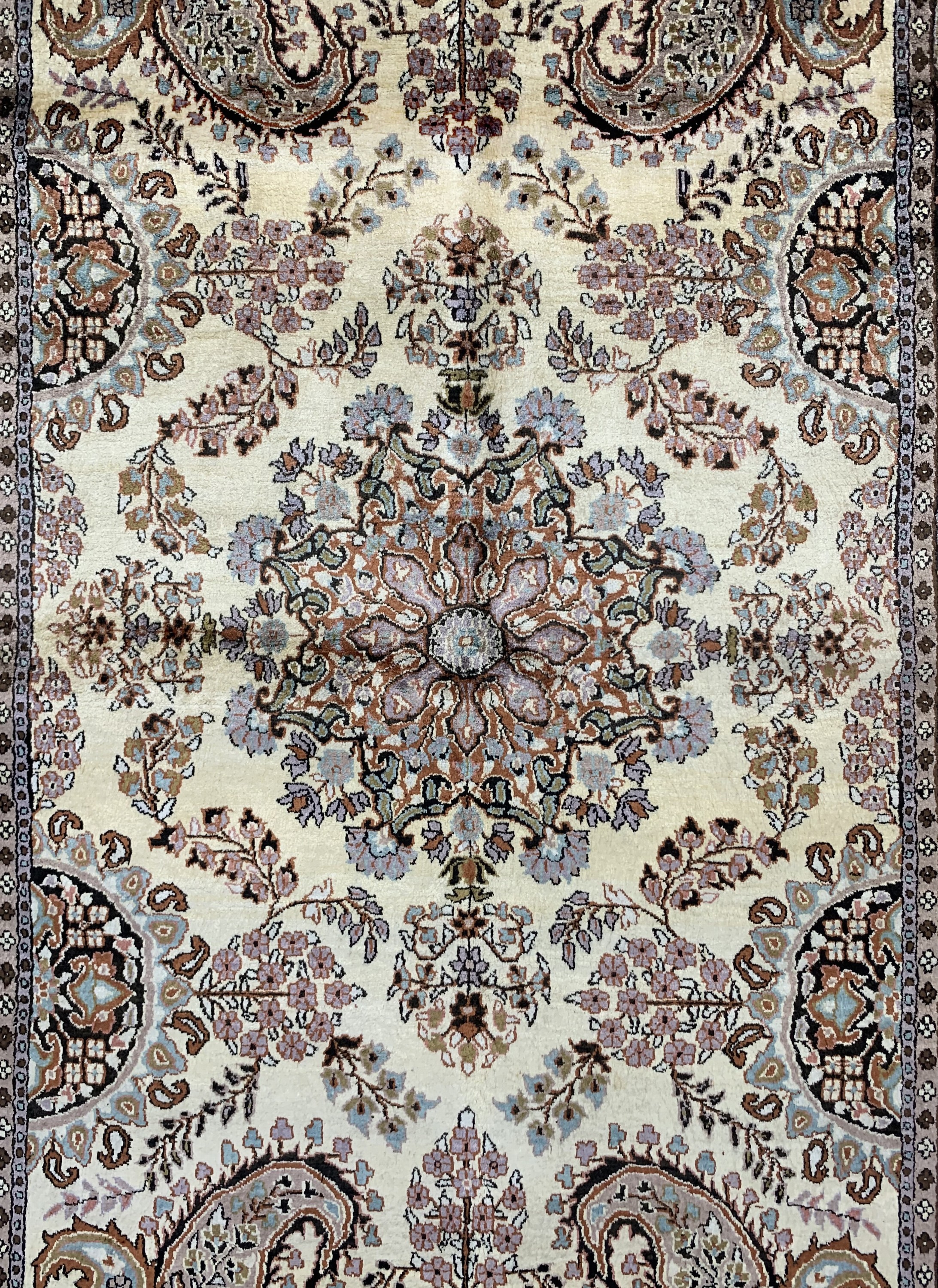Detail b: Kaschmir Seide, Indien, Ende 20.Jhd, merzerisierte Baumwolle, ca. 191 x 123 cm, EHZ: 2