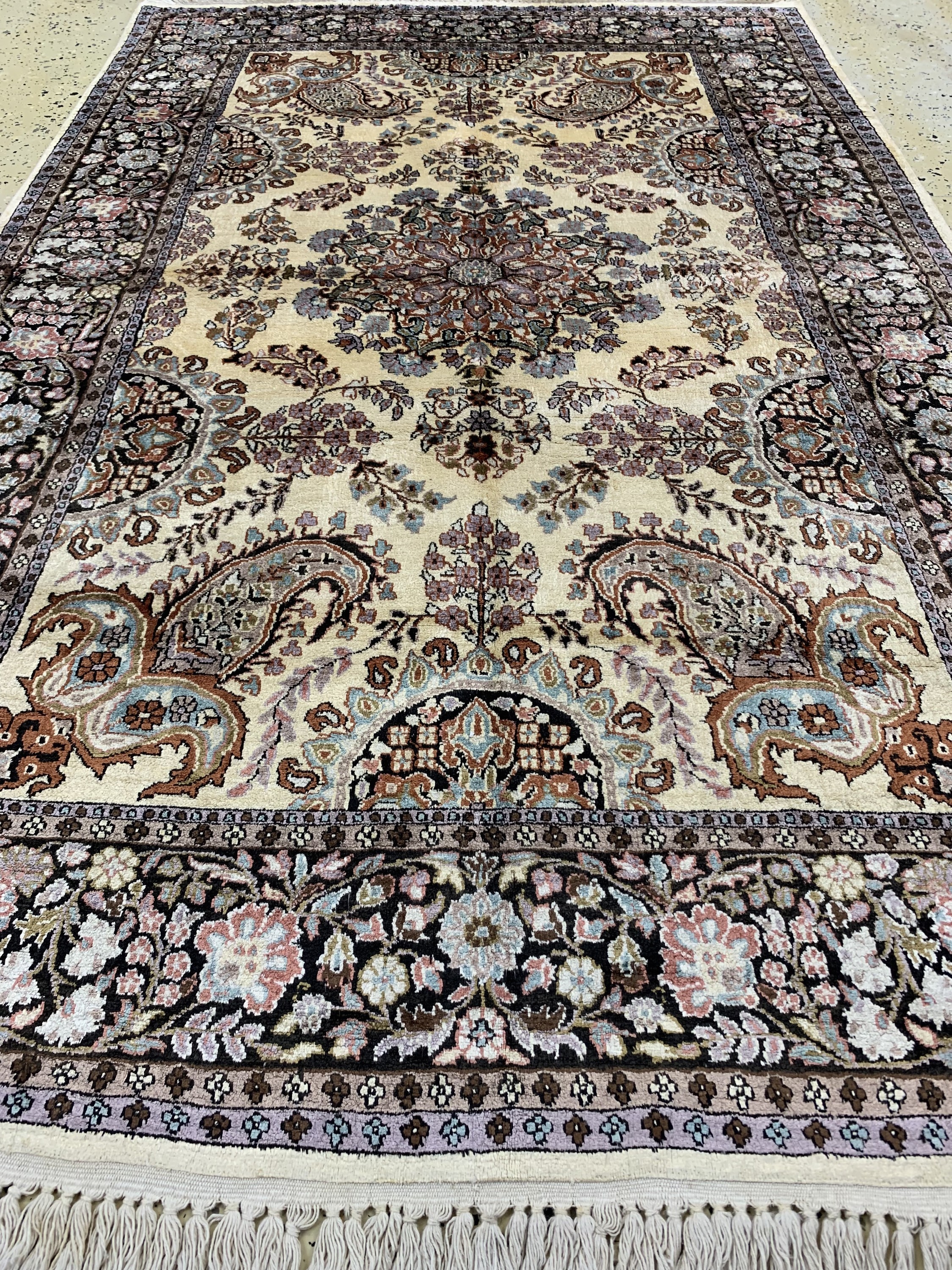Detail c: Kaschmir Seide, Indien, Ende 20.Jhd, merzerisierte Baumwolle, ca. 191 x 123 cm, EHZ: 2
