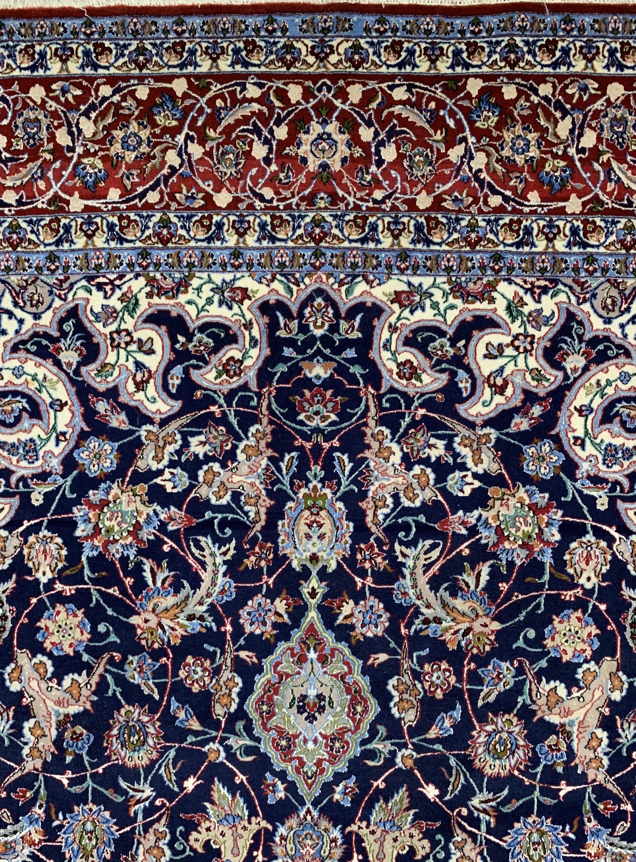 Detail c: Esfahan fein, Persien, Mitte 20.Jhd, Korkwolle mit Seide, ca. 346 x 238 cm, EHZ: 2