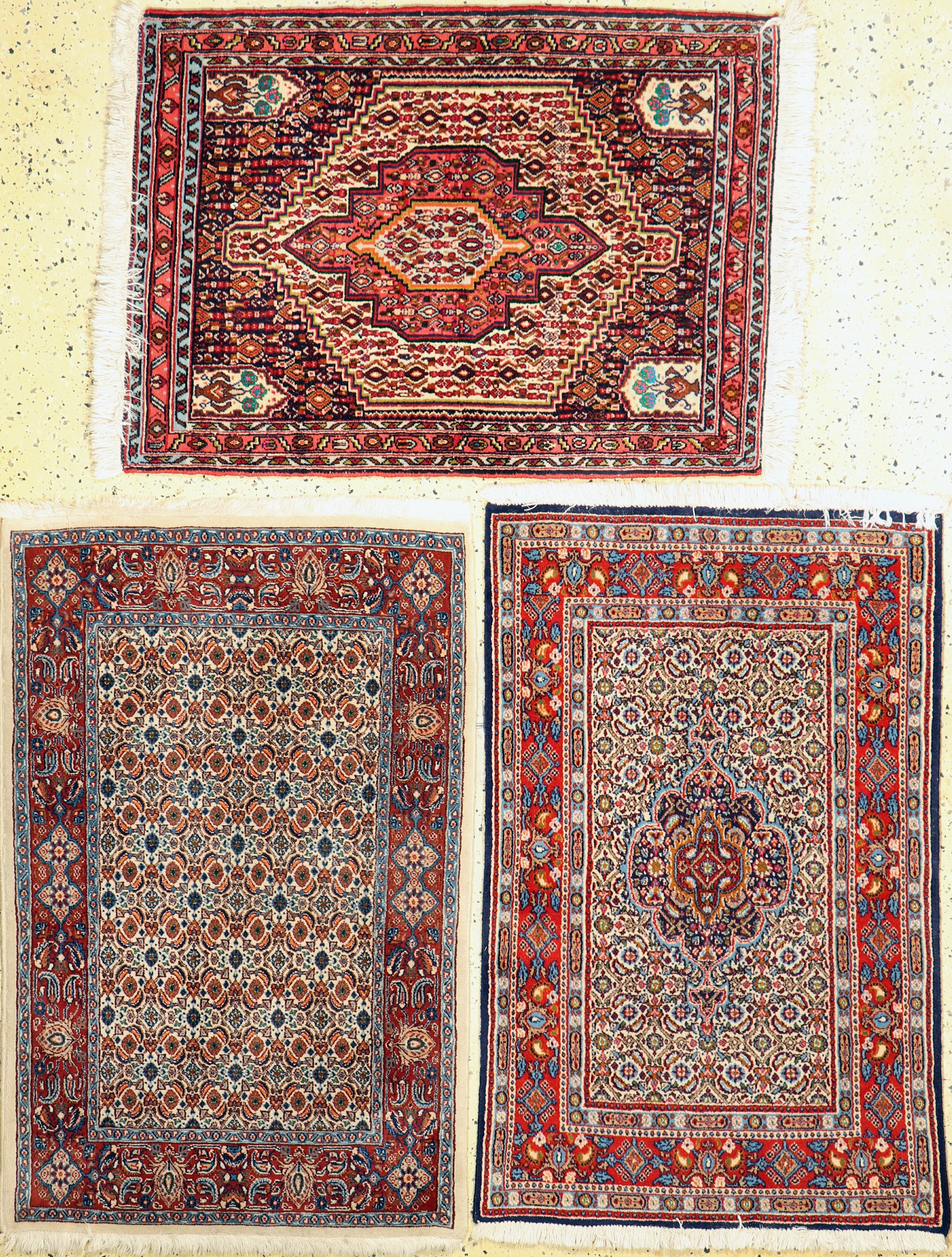 3 Lots Mud & Senneh, Persien, Ende 20.Jhd, Wolle auf Baumwolle, ca. 119 x 78 cm, EHZ: 2