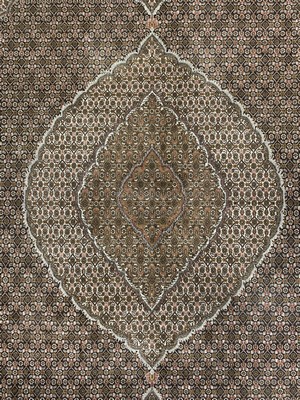 26786407b - Tabriz (40 Raj), Persia, end of 20th century, wool on cotton, approx. 342 x 246 cm, condition: 2. Rugs, Carpets & Flatweaves