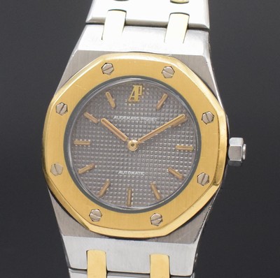 26786417a - AUDEMARS PIGUET Royal Oak rare wristwatch reference 8638SA, self winding, B-series, Switzerland around 1980, stainless steel/gold combined including bracelet with deployant clasp, design Gerald Genta, tapestry dial with applied Baton-indices, Baton-hands, bezel 8 times screwed, display of hours and minutes, calibre 2062, 24 jewels, adjusted in 5 positions, diameter approx. 29 mm, length approx. 18 cm, Nutzsp due to age, 3 bracelet fastening screws has to be replaced, overhaul recommended at buyer's expense, condition 3-4