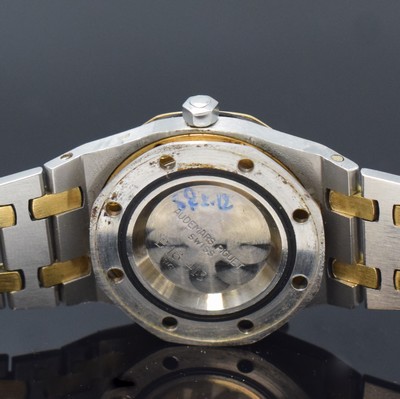 26786417g - AUDEMARS PIGUET Royal Oak rare wristwatch reference 8638SA, self winding, B-series, Switzerland around 1980, stainless steel/gold combined including bracelet with deployant clasp, design Gerald Genta, tapestry dial with applied Baton-indices, Baton-hands, bezel 8 times screwed, display of hours and minutes, calibre 2062, 24 jewels, adjusted in 5 positions, diameter approx. 29 mm, length approx. 18 cm, Nutzsp due to age, 3 bracelet fastening screws has to be replaced, overhaul recommended at buyer's expense, condition 3-4