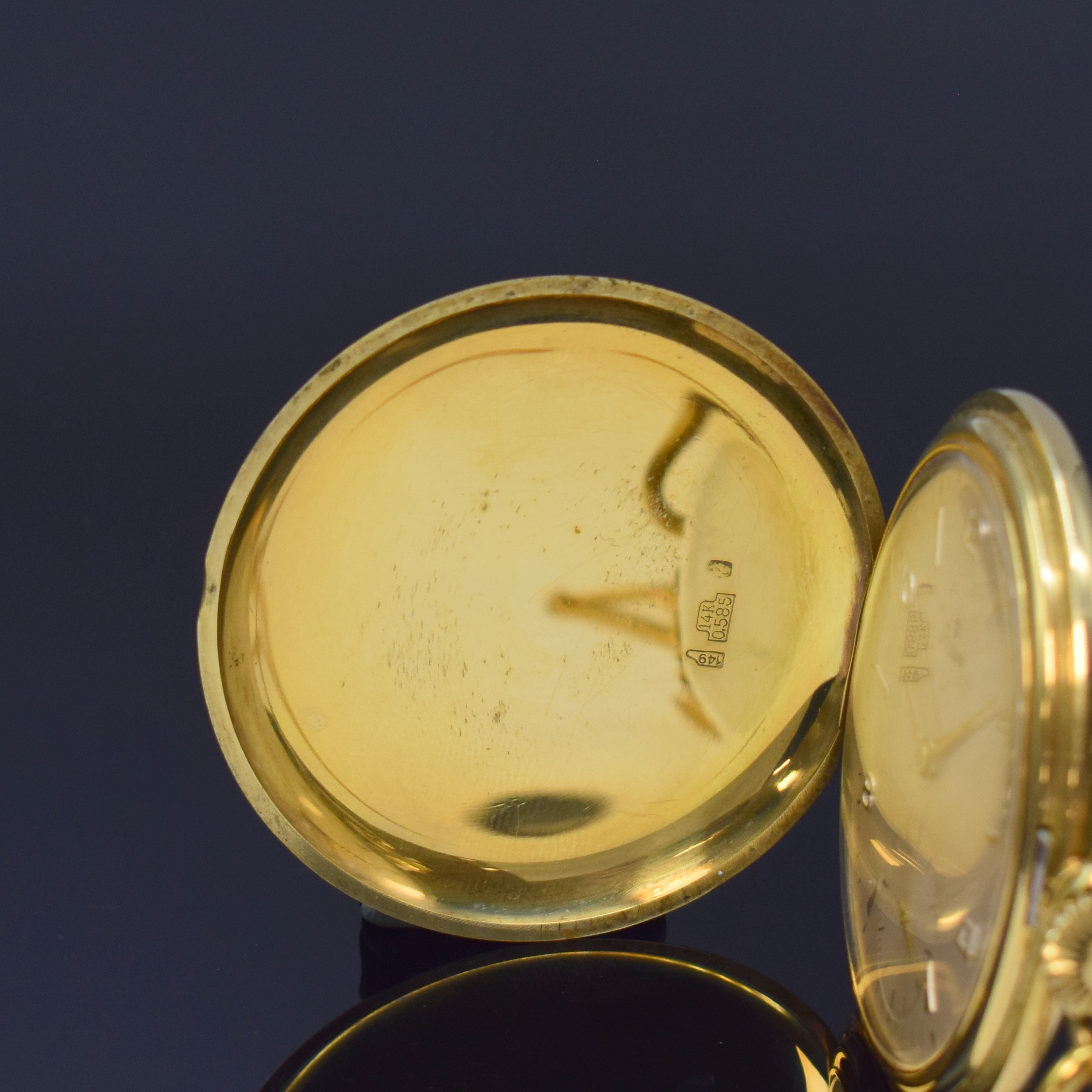 Detail a: STOWA Herrensavonette in GG 585/000 mit Kette in GG 750/000, Deutschland/Schweiz um 1960, glattes 3-Deckel-Goldgeh., silb. Zifferbl. m. gold. ...